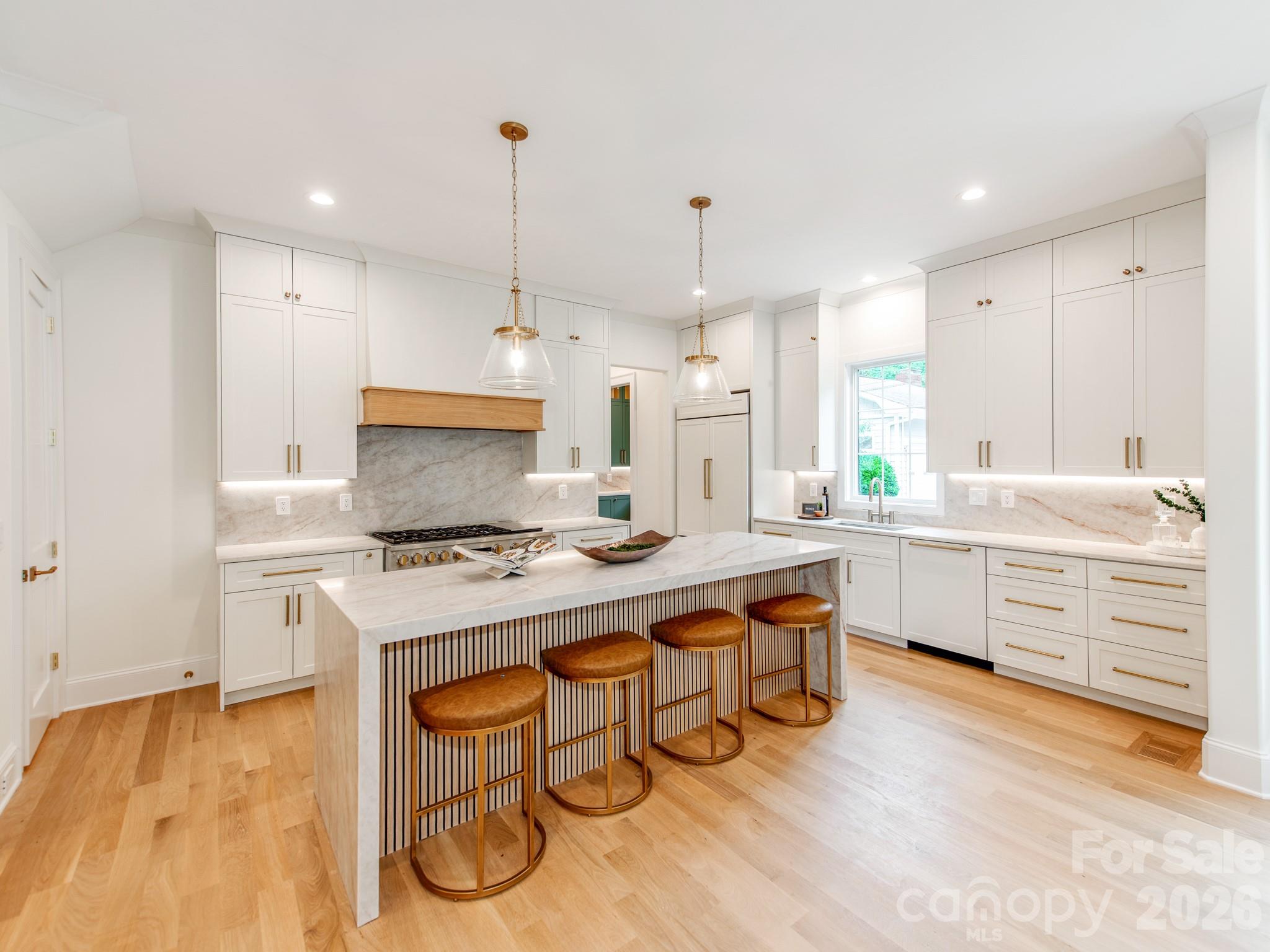 4627 Water Oak Road — Charlotte