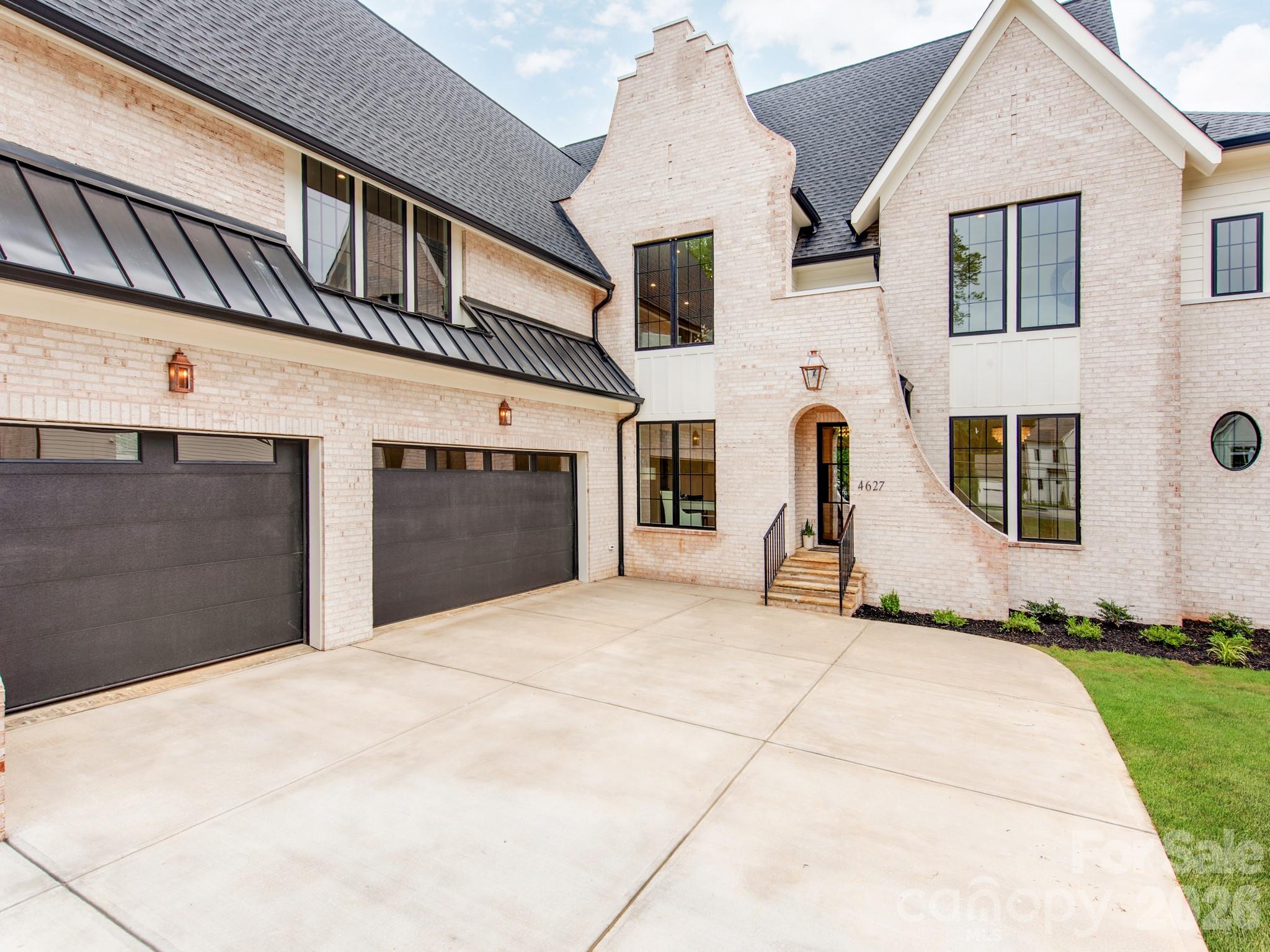 4627 Water Oak Road — Charlotte