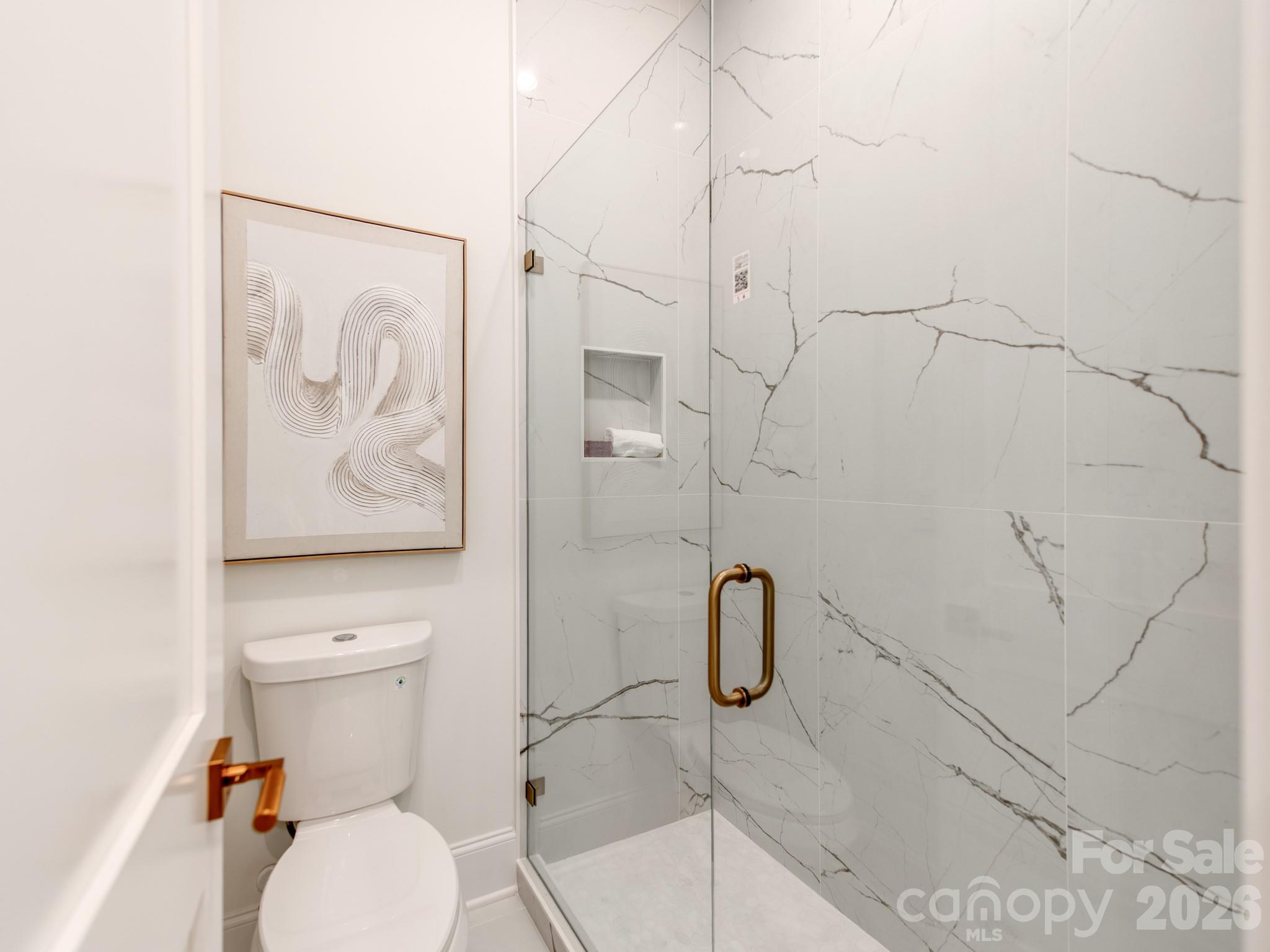 4627 Water Oak Road — Charlotte