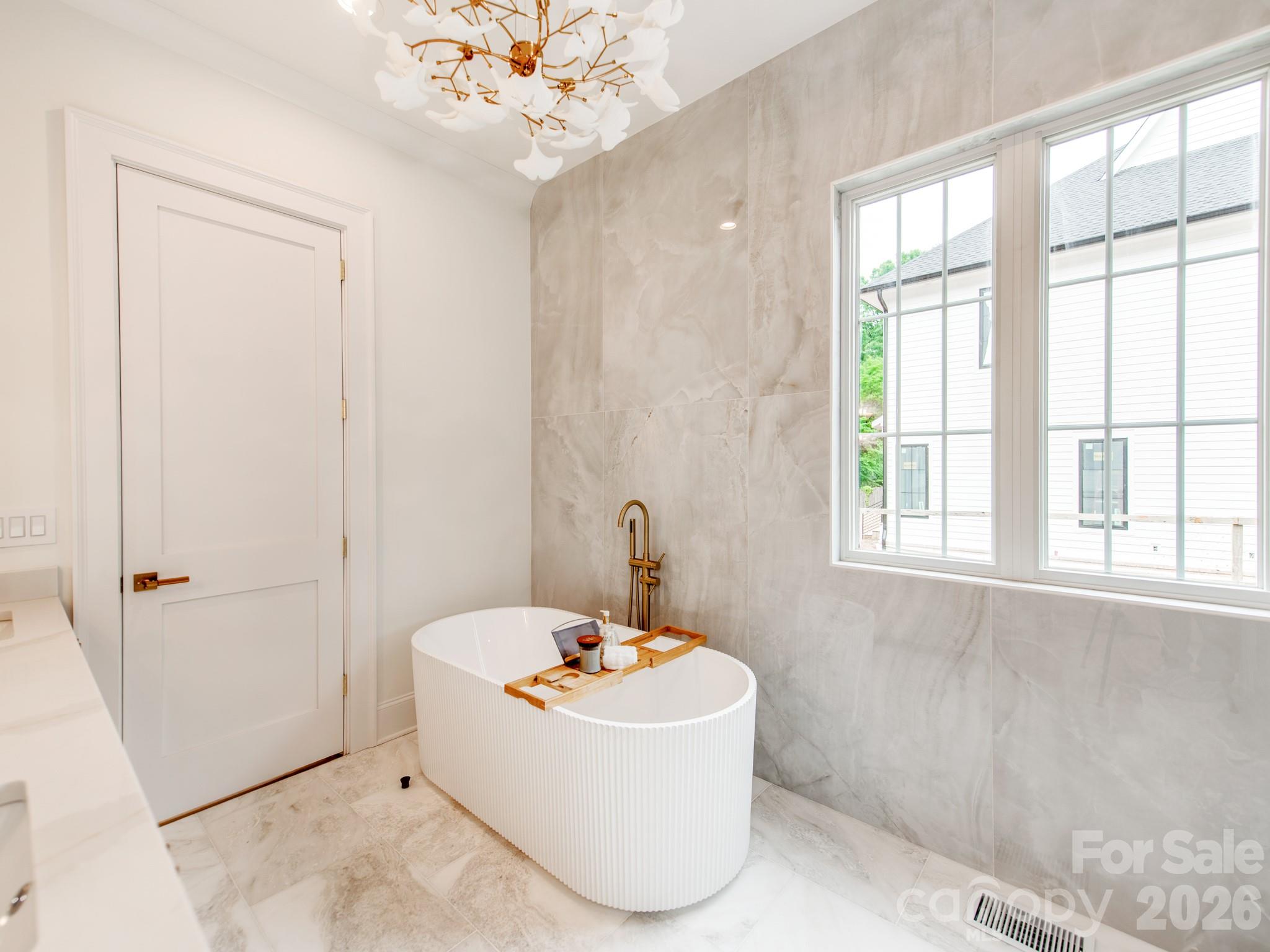 4627 Water Oak Road — Charlotte