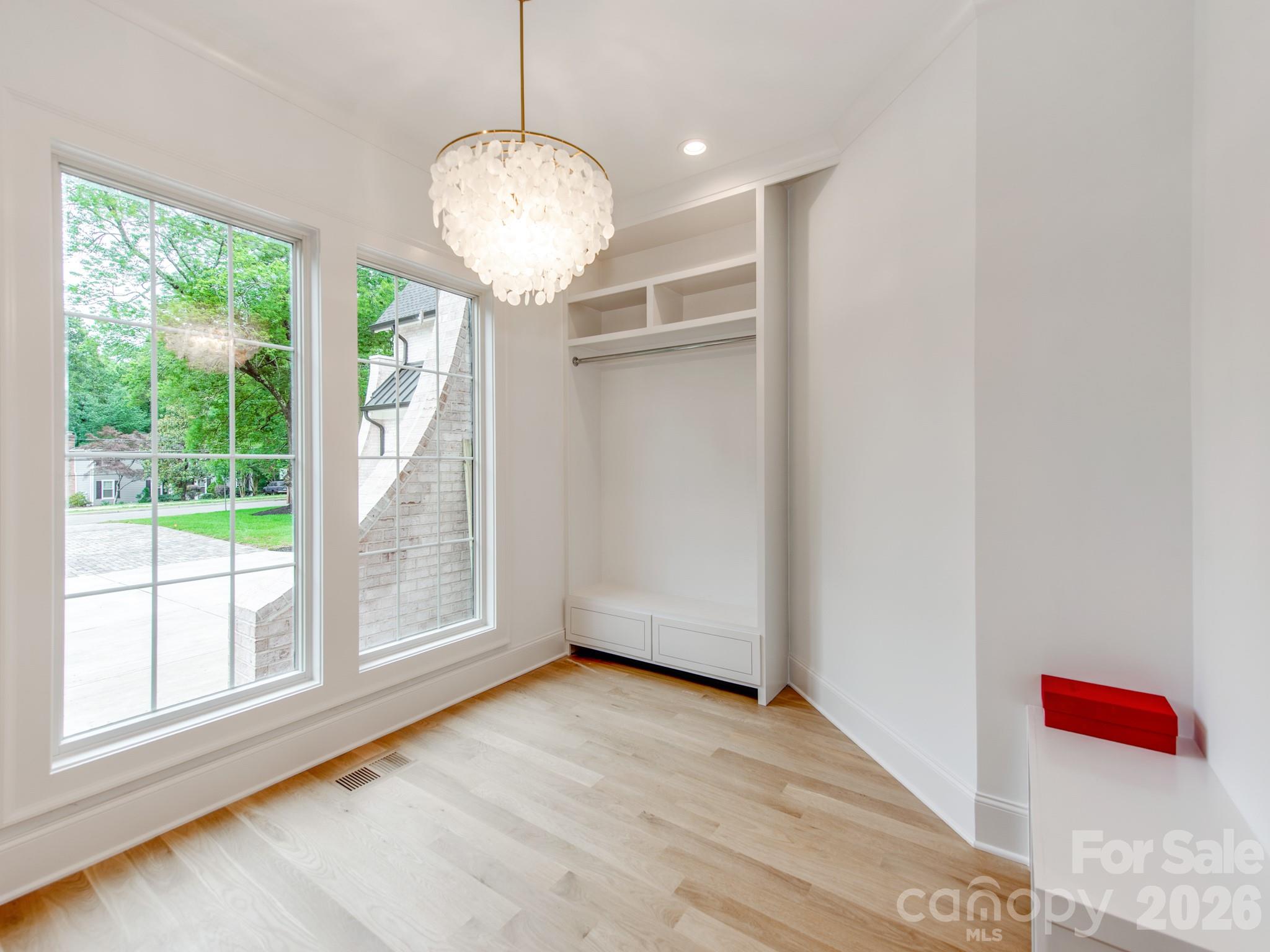 4627 Water Oak Road — Charlotte