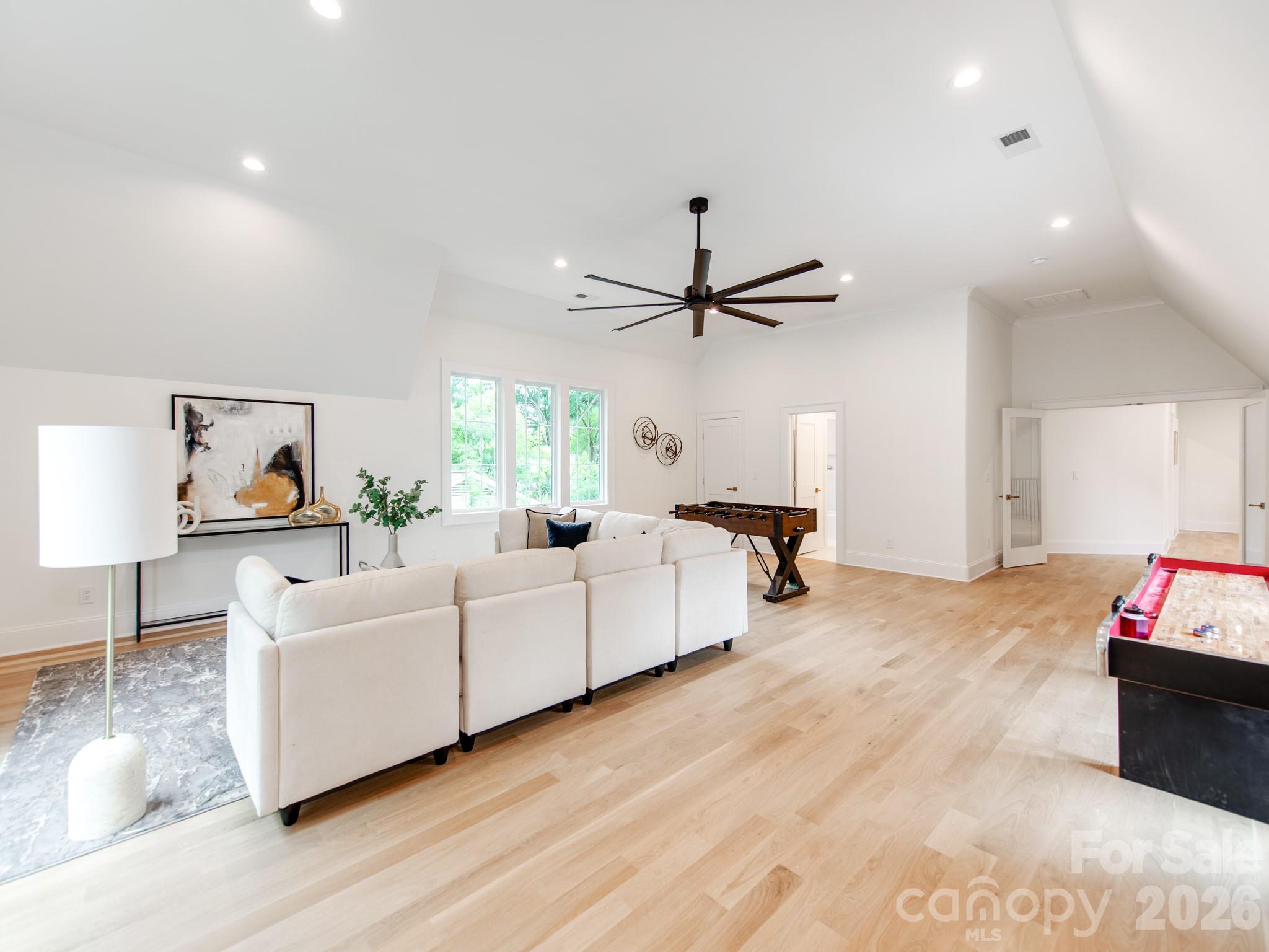 4627 Water Oak Road — Charlotte