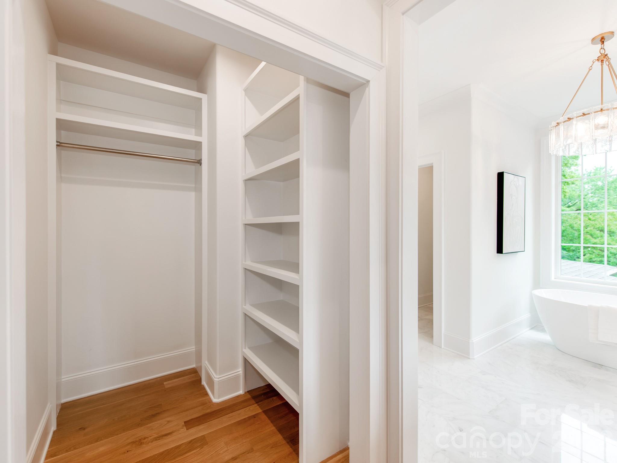 4627 Water Oak Road — Charlotte