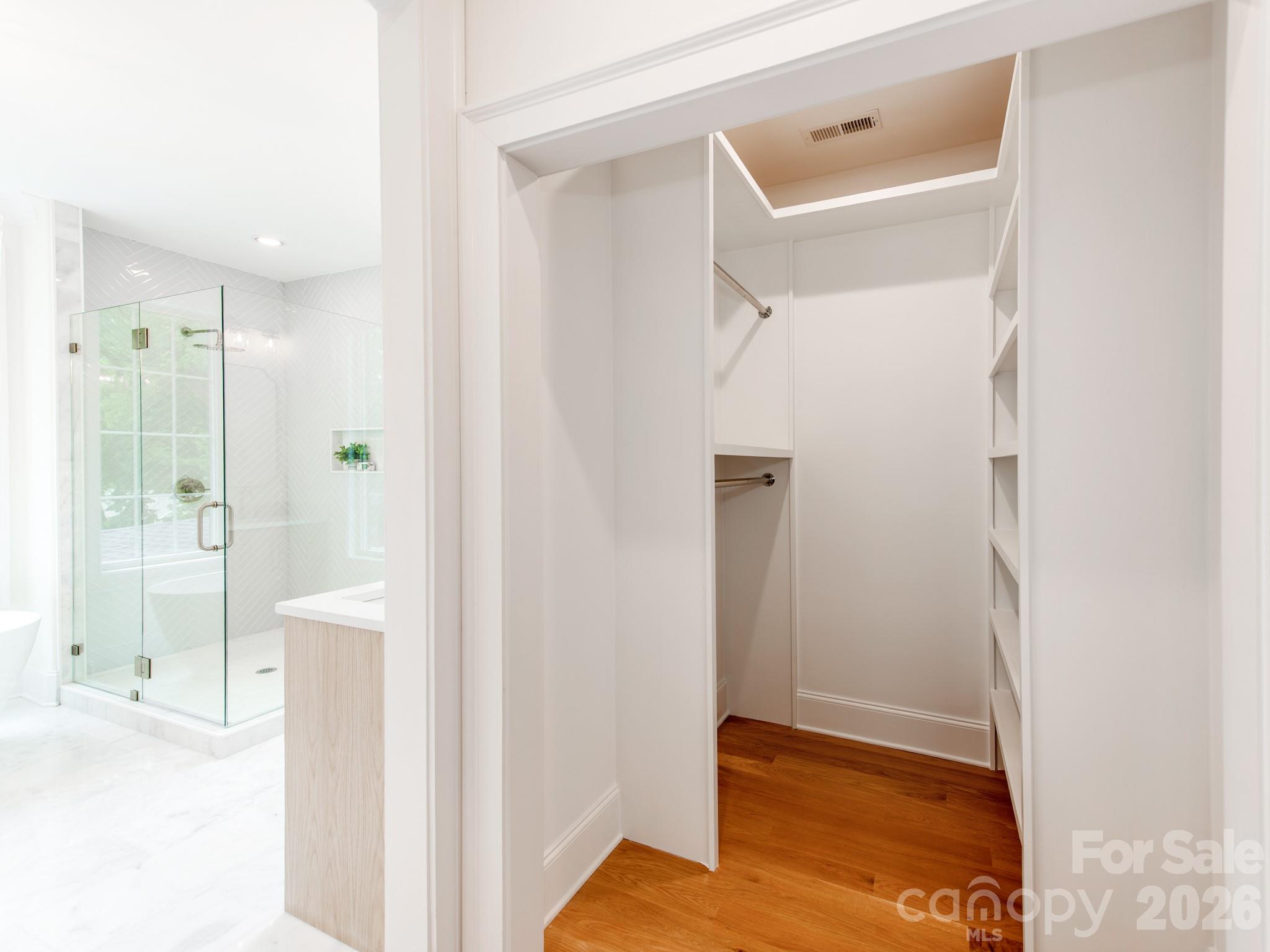 4627 Water Oak Road — Charlotte