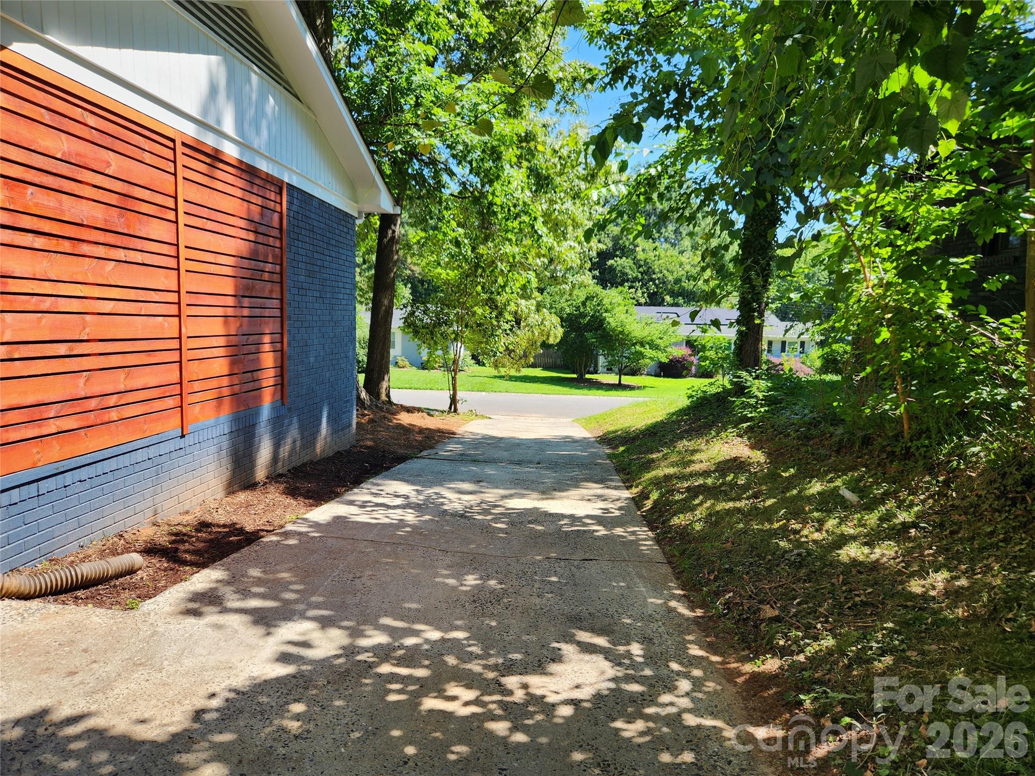 3528 Enfield Road — Charlotte