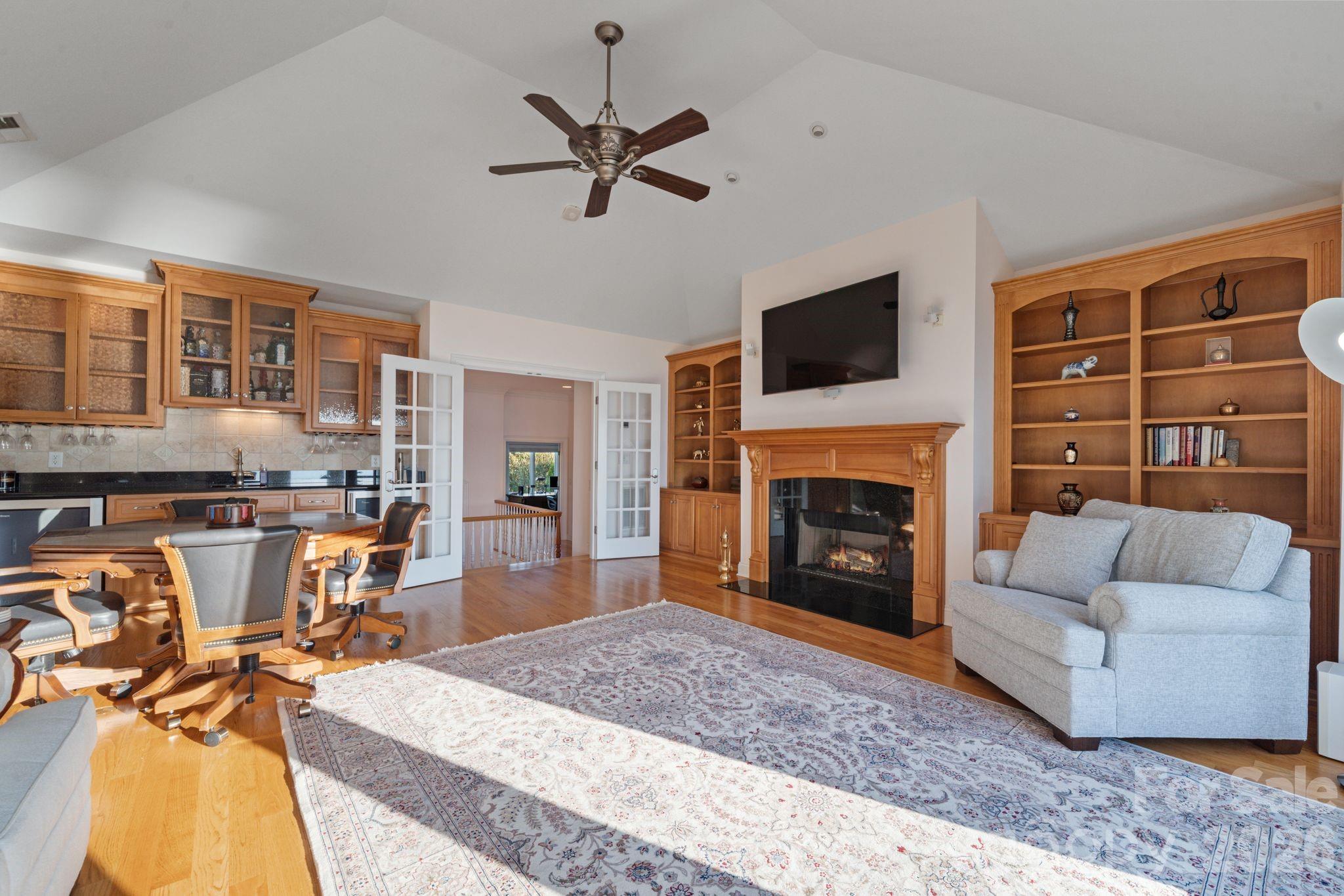 2477 Peninsula Shores Court — Denver