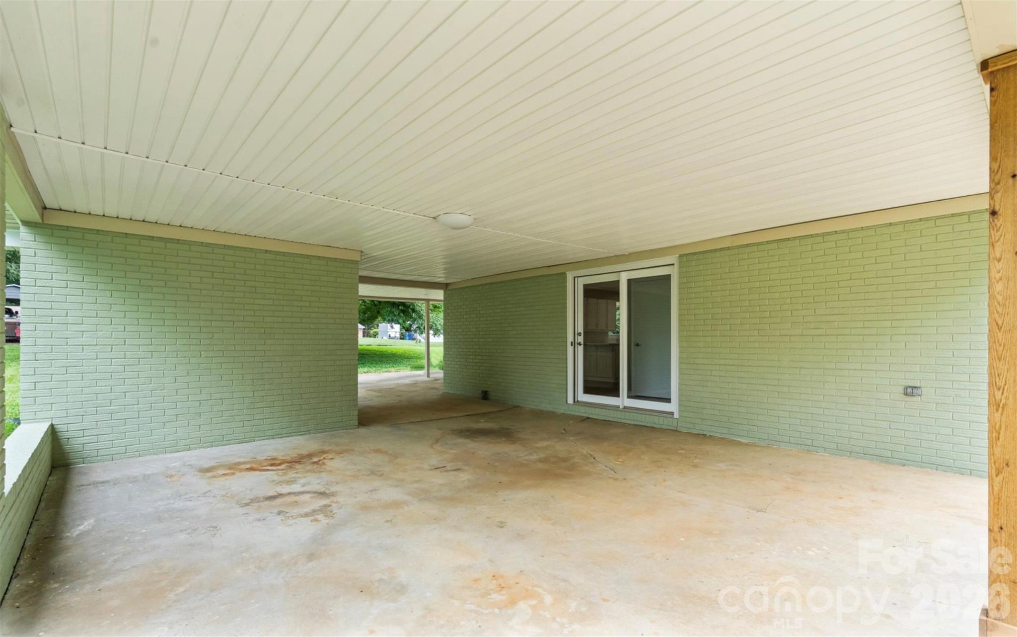 2910 Floral Drive — Albemarle