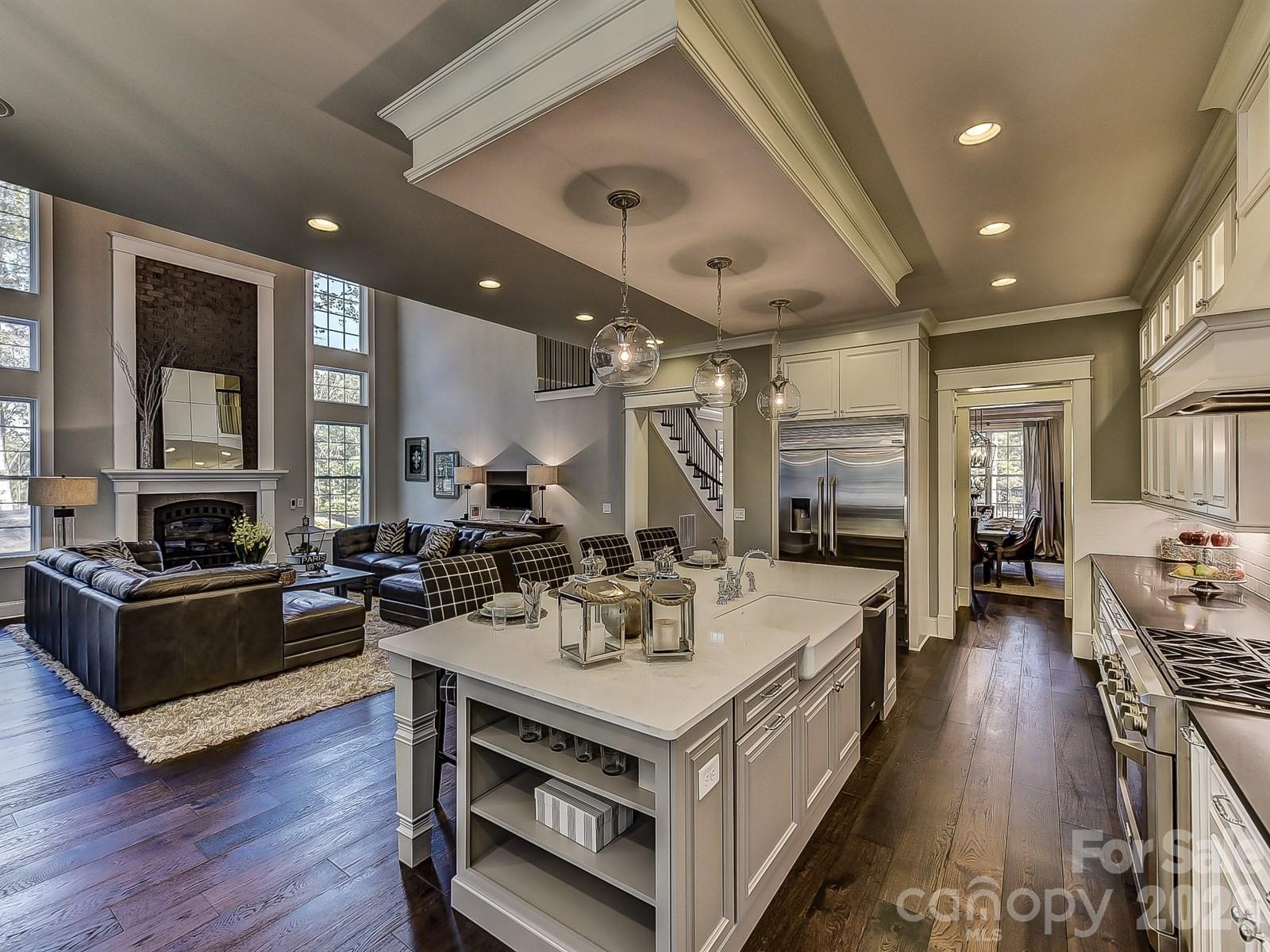 752 Lynderhill Lane — Matthews