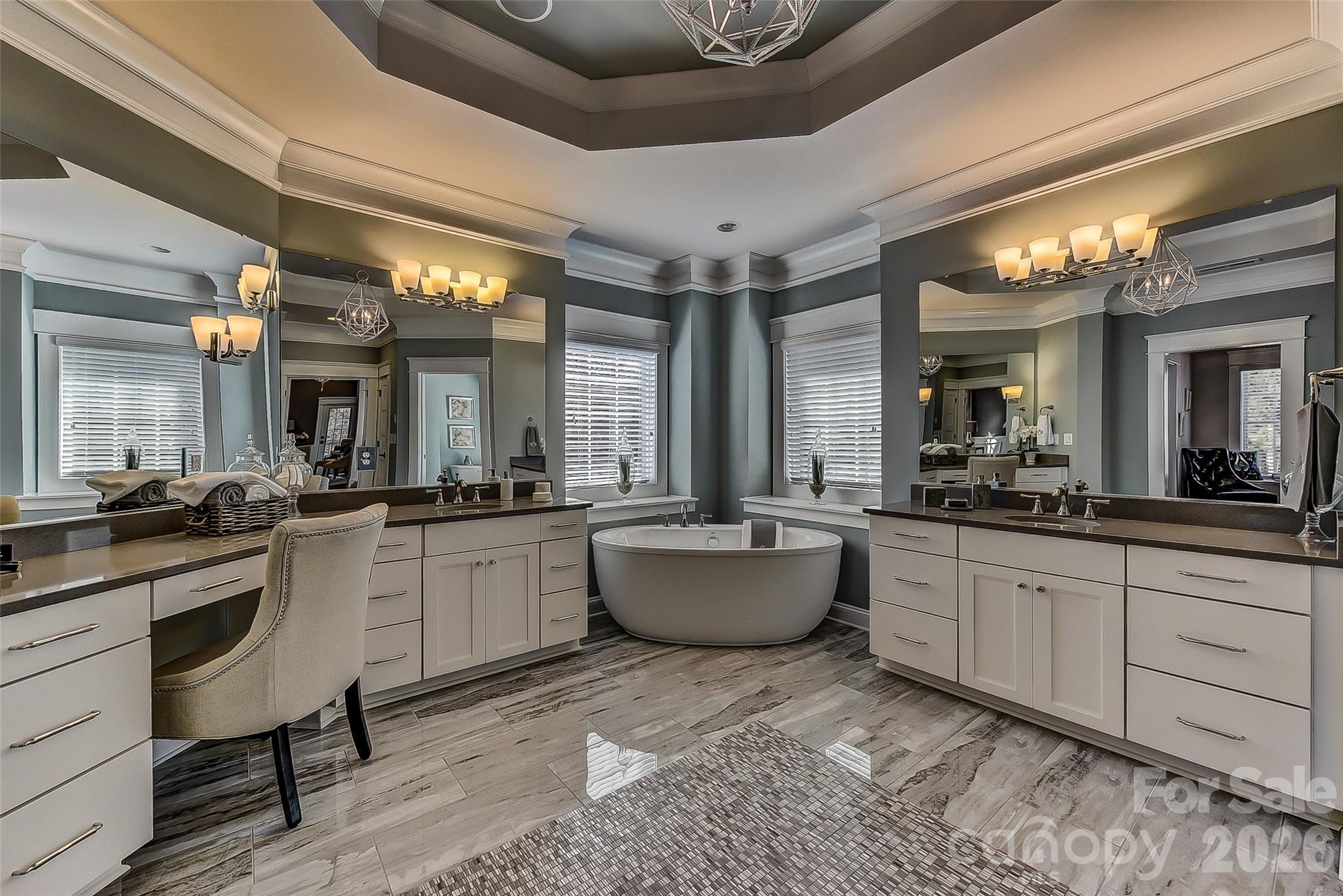 752 Lynderhill Lane — Matthews