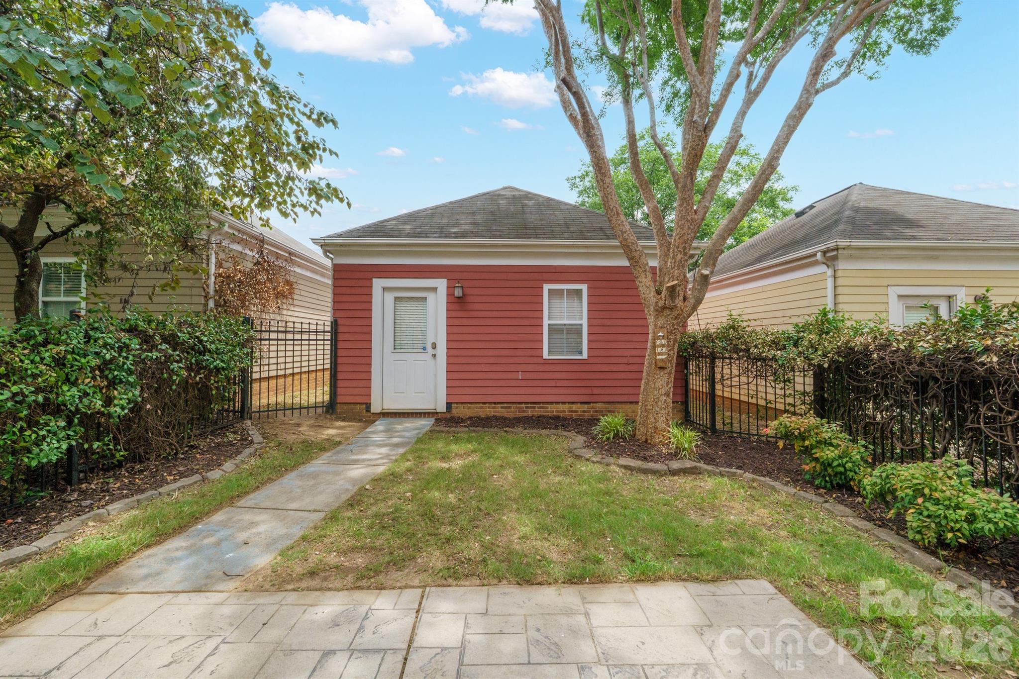 717 E 8th Street — Charlotte