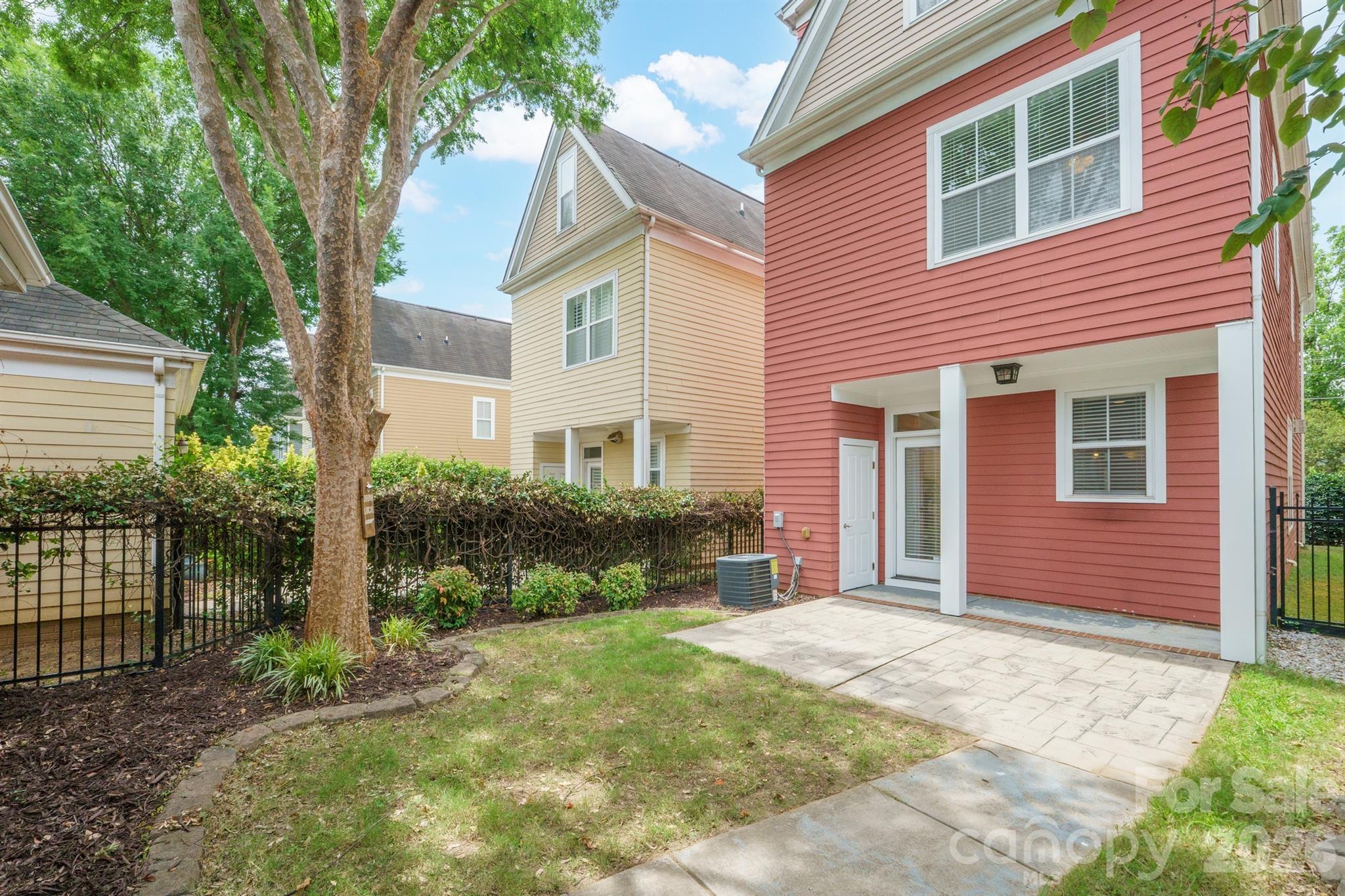717 E 8th Street — Charlotte
