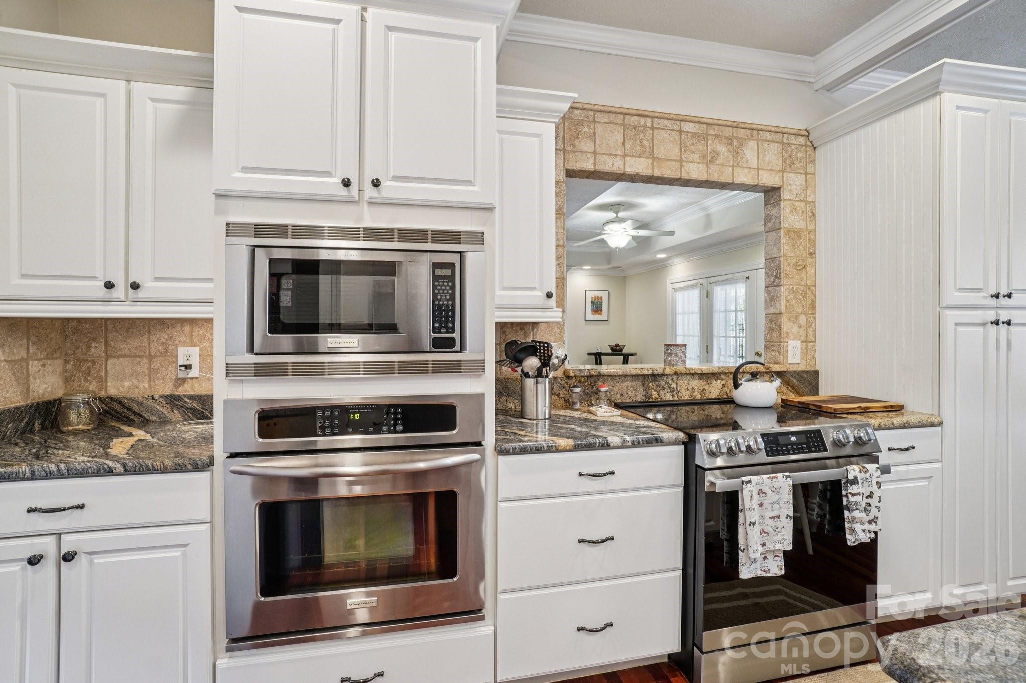 302 Davy Crockett Drive — Maggie Valley