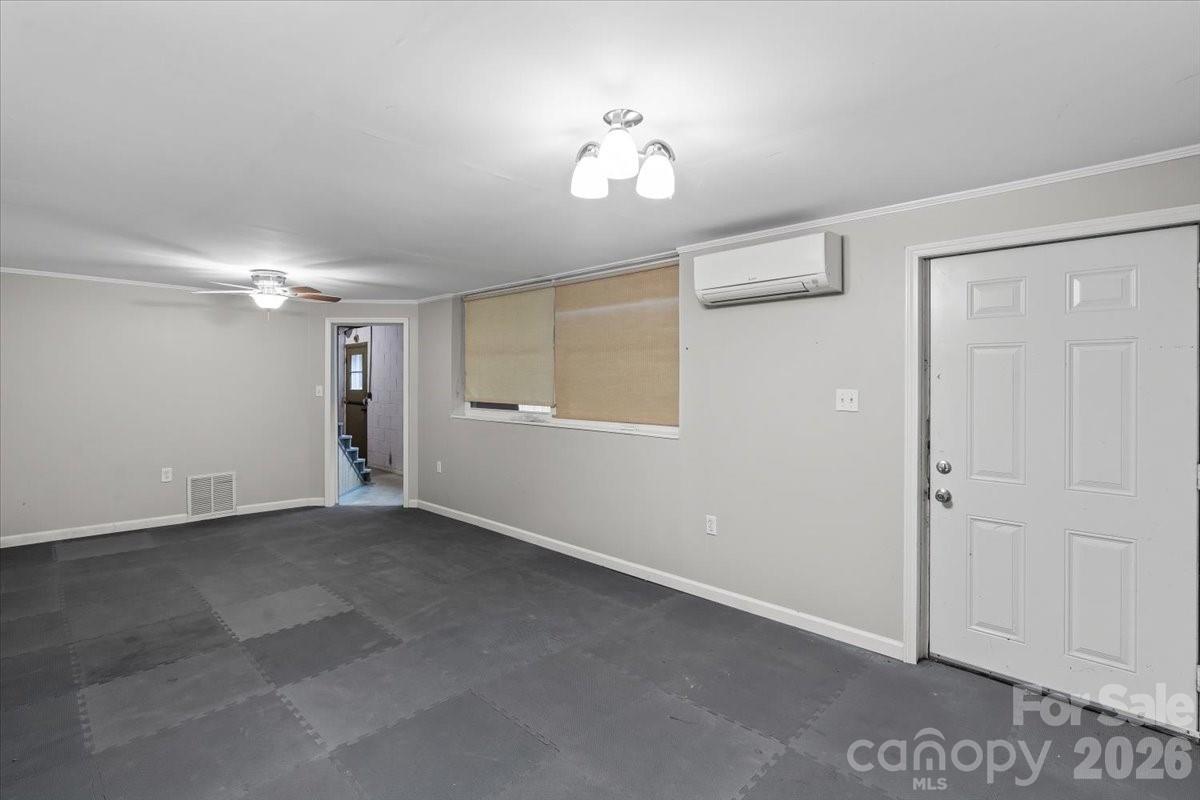 7328 Everett Drive — Charlotte