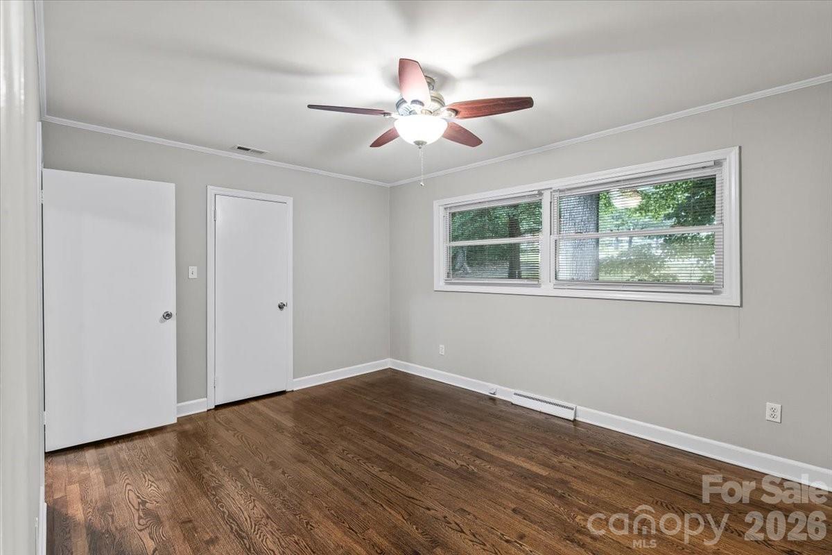 7328 Everett Drive — Charlotte
