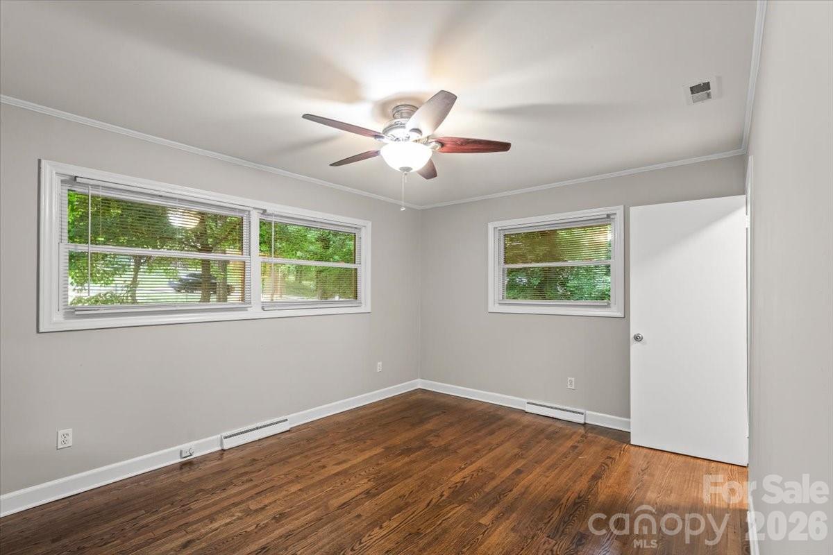 7328 Everett Drive — Charlotte