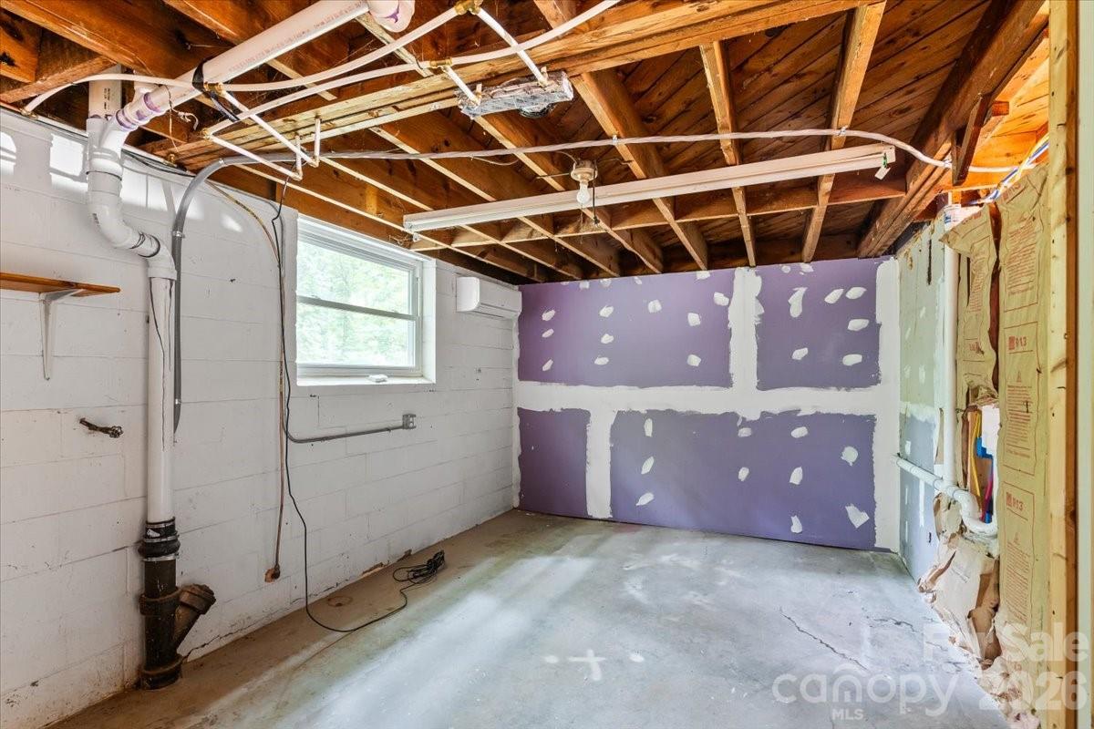 7328 Everett Drive — Charlotte