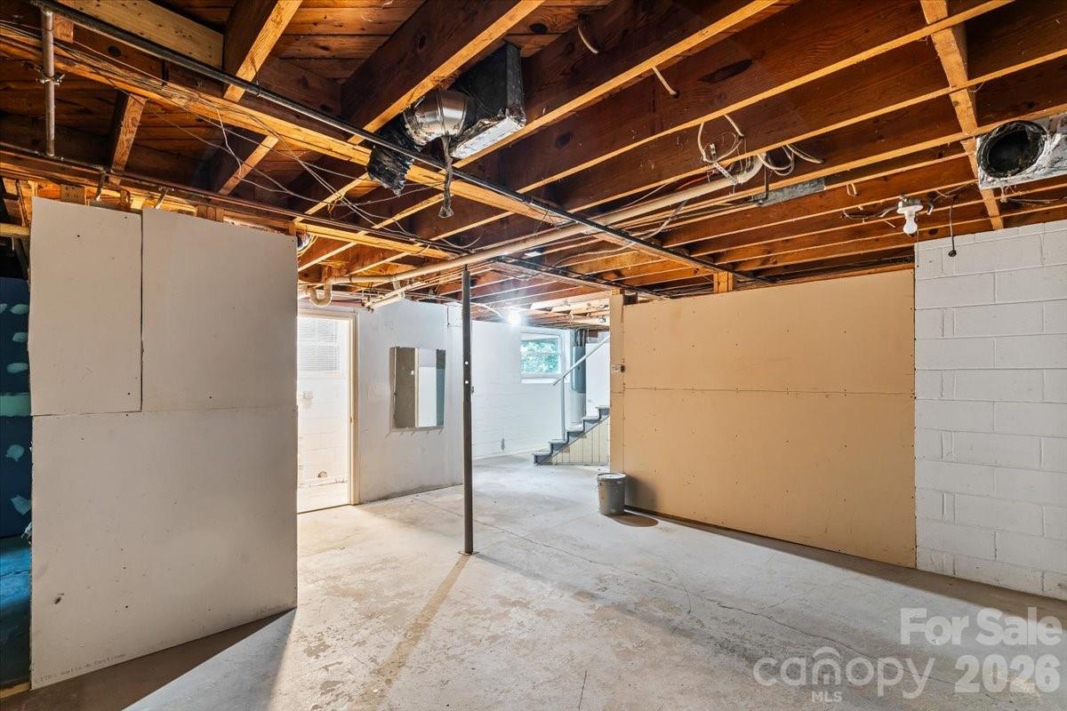 7328 Everett Drive — Charlotte