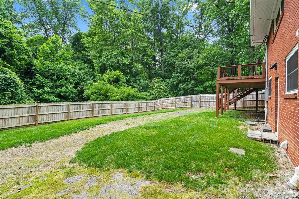 7328 Everett Drive — Charlotte