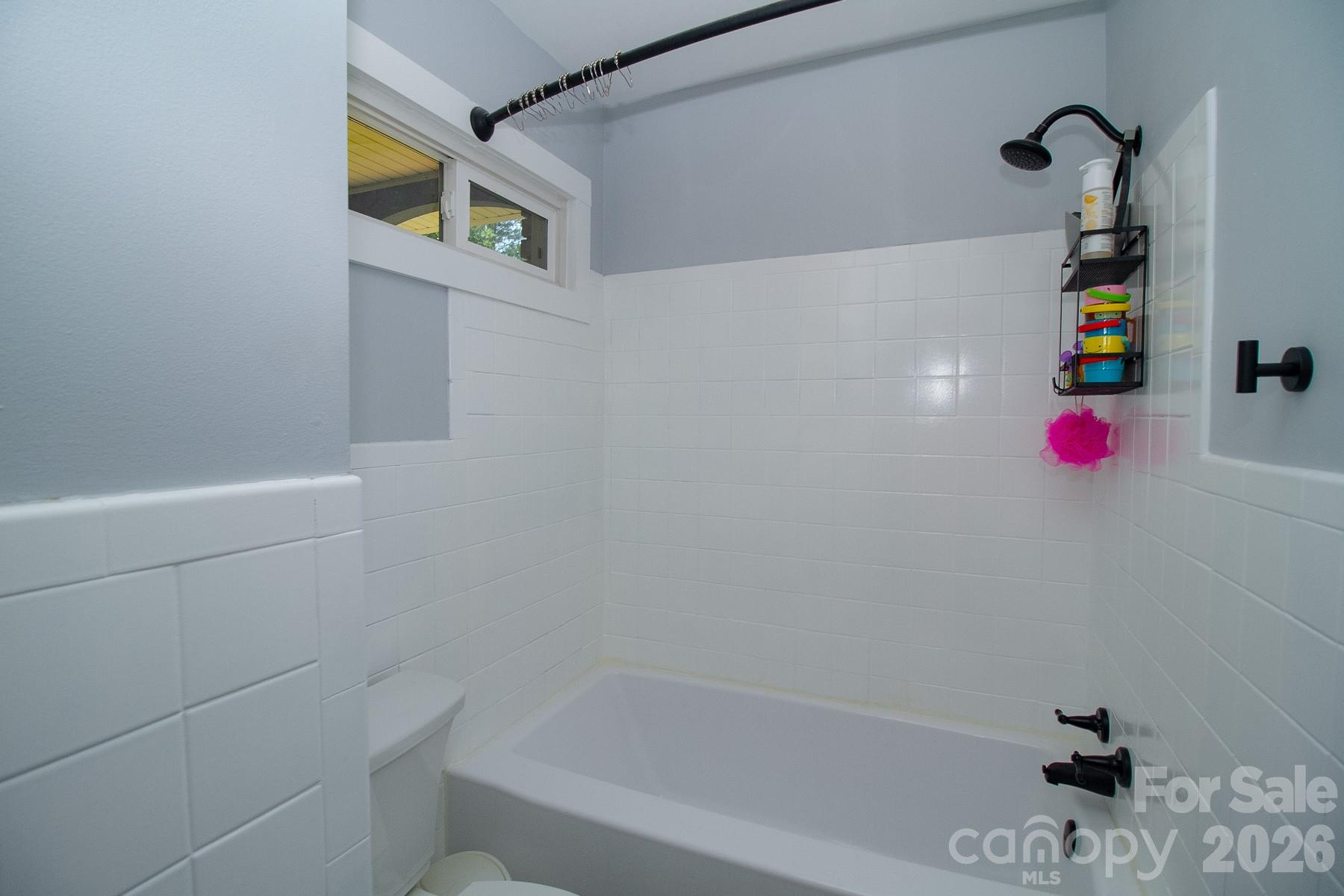 36 Clarendon Road — Asheville