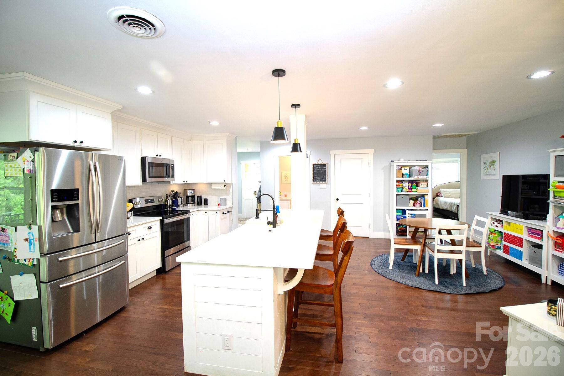 36 Clarendon Road — Asheville