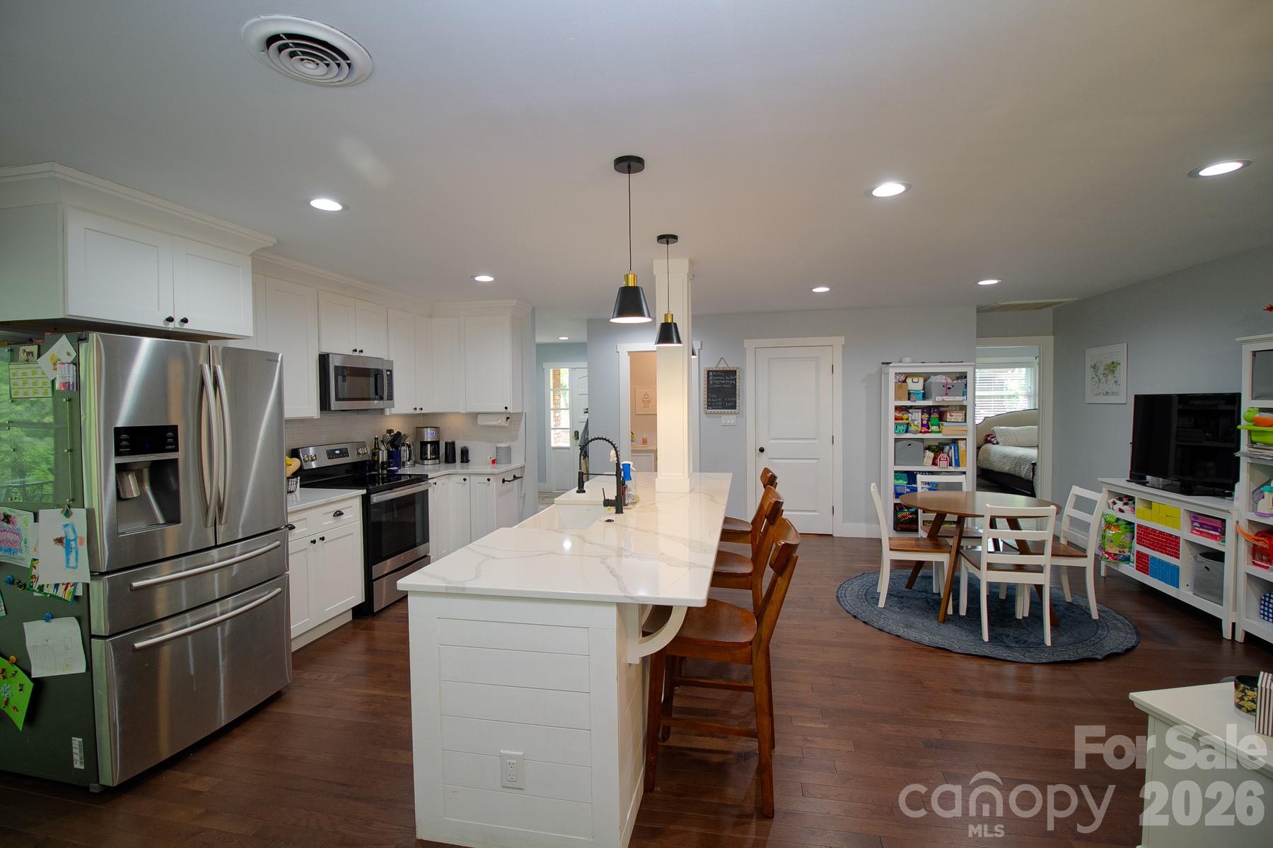 36 Clarendon Road — Asheville