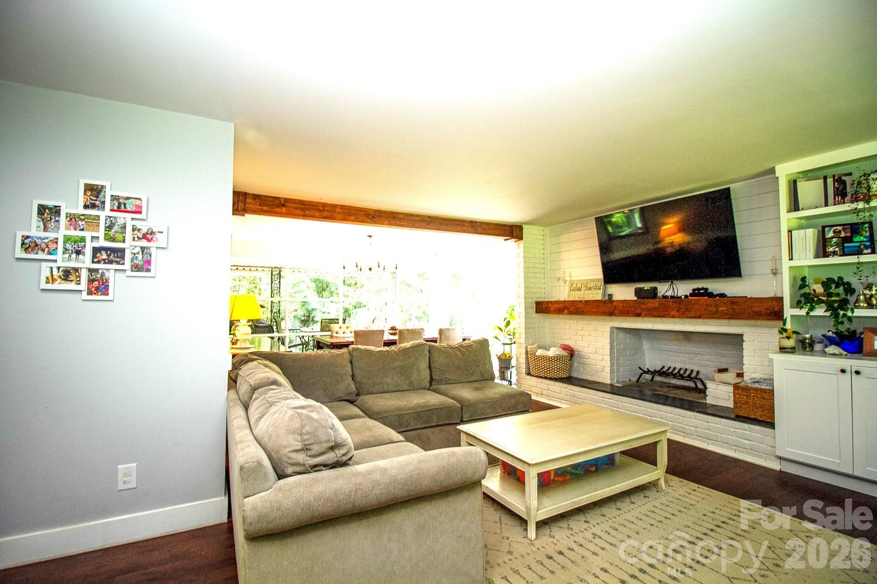 36 Clarendon Road — Asheville