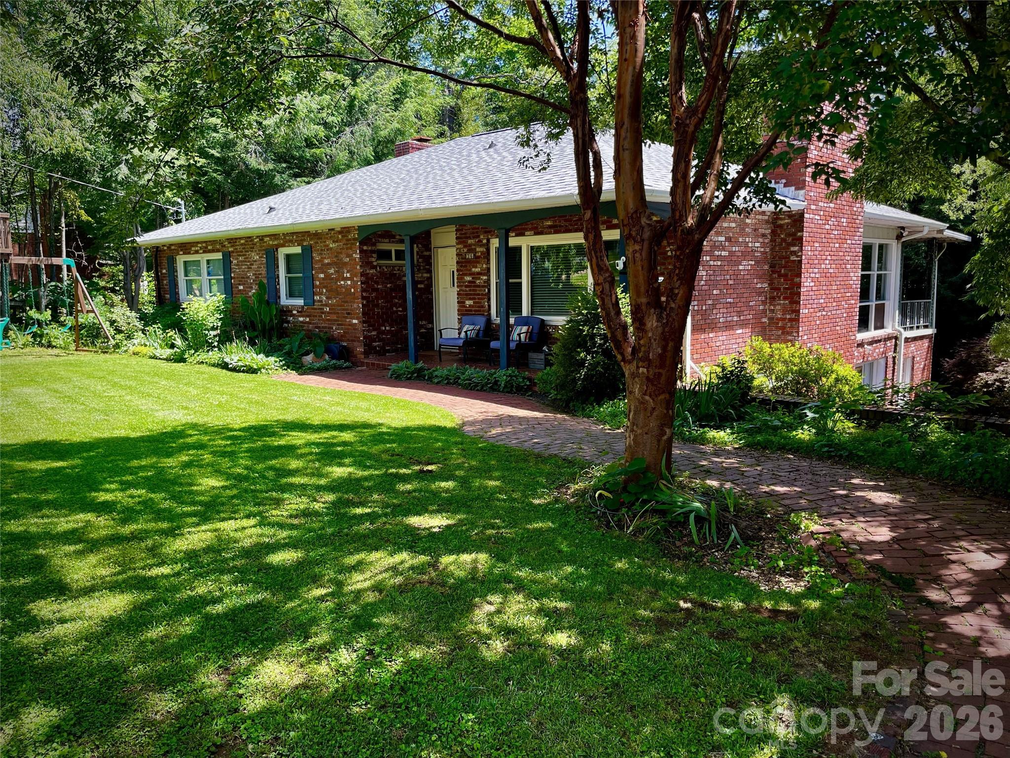 36 Clarendon Road — Asheville