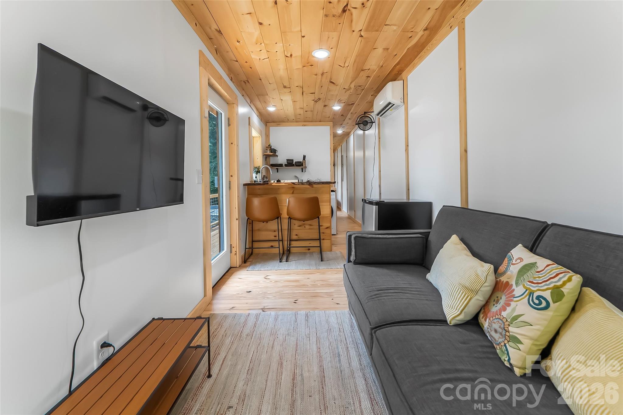 678 Forest Lake Heights Drive #2 — Nebo