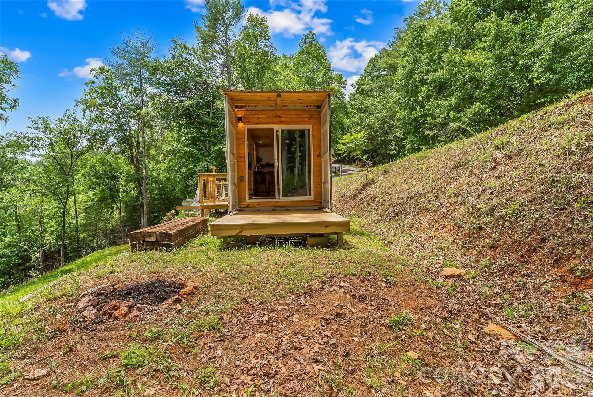 678 Forest Lake Heights Drive #2 — Nebo
