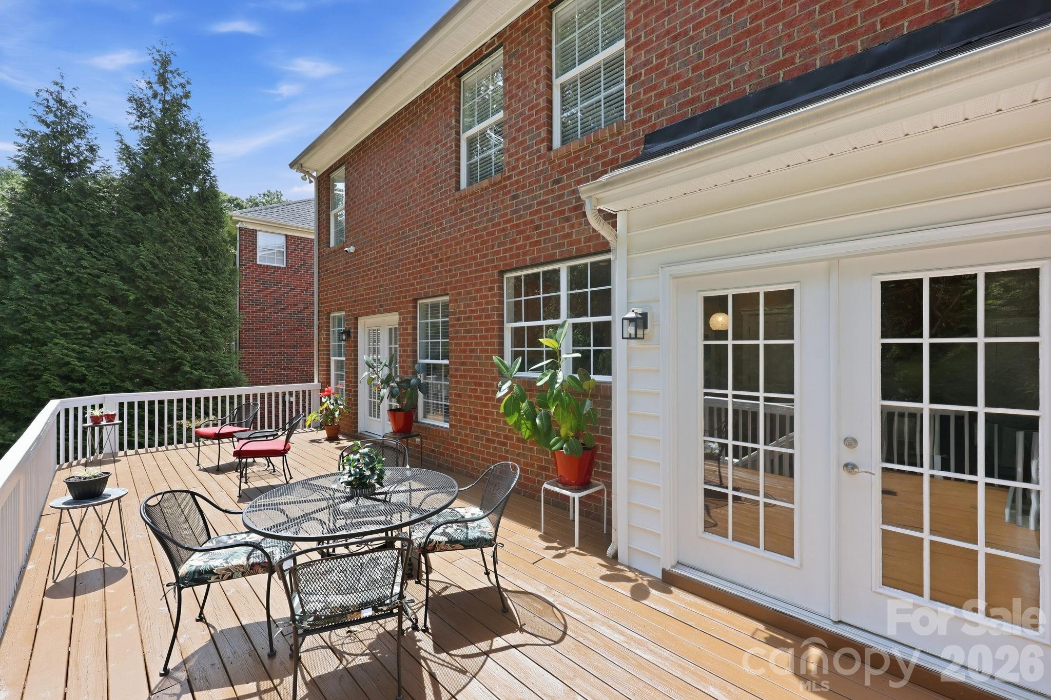 9329 Uxbridge Lane — Huntersville