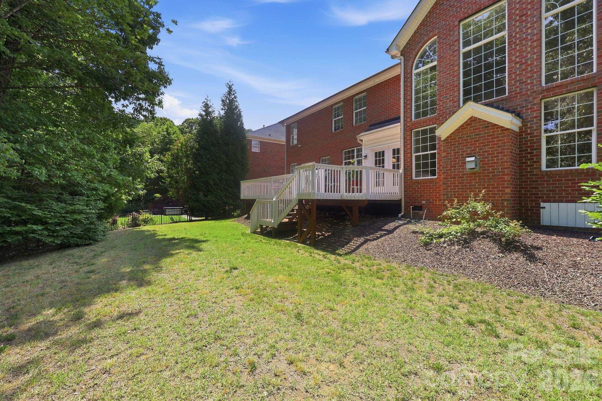 9329 Uxbridge Lane — Huntersville
