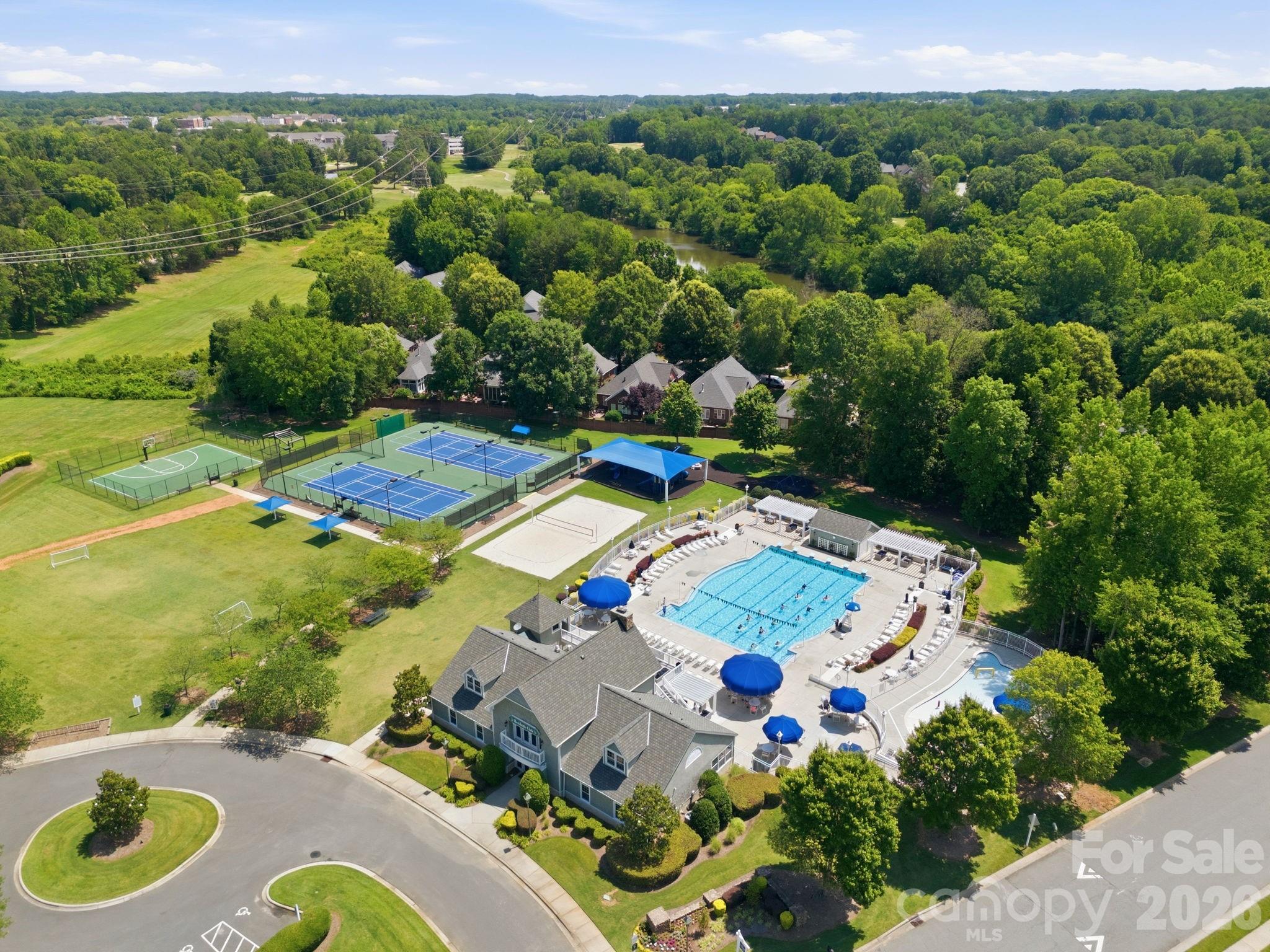9329 Uxbridge Lane — Huntersville