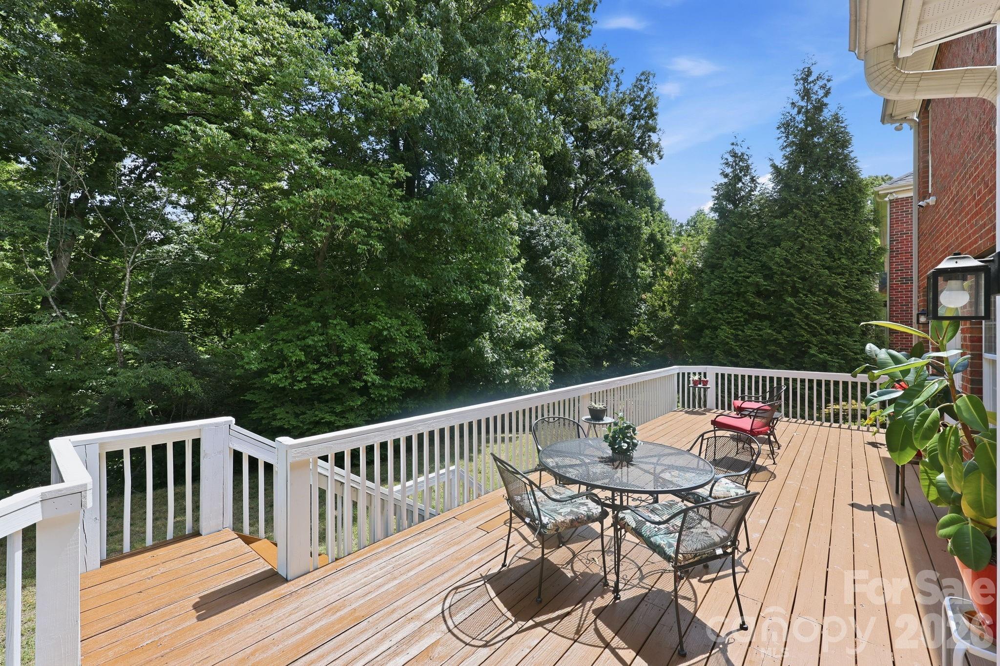 9329 Uxbridge Lane — Huntersville