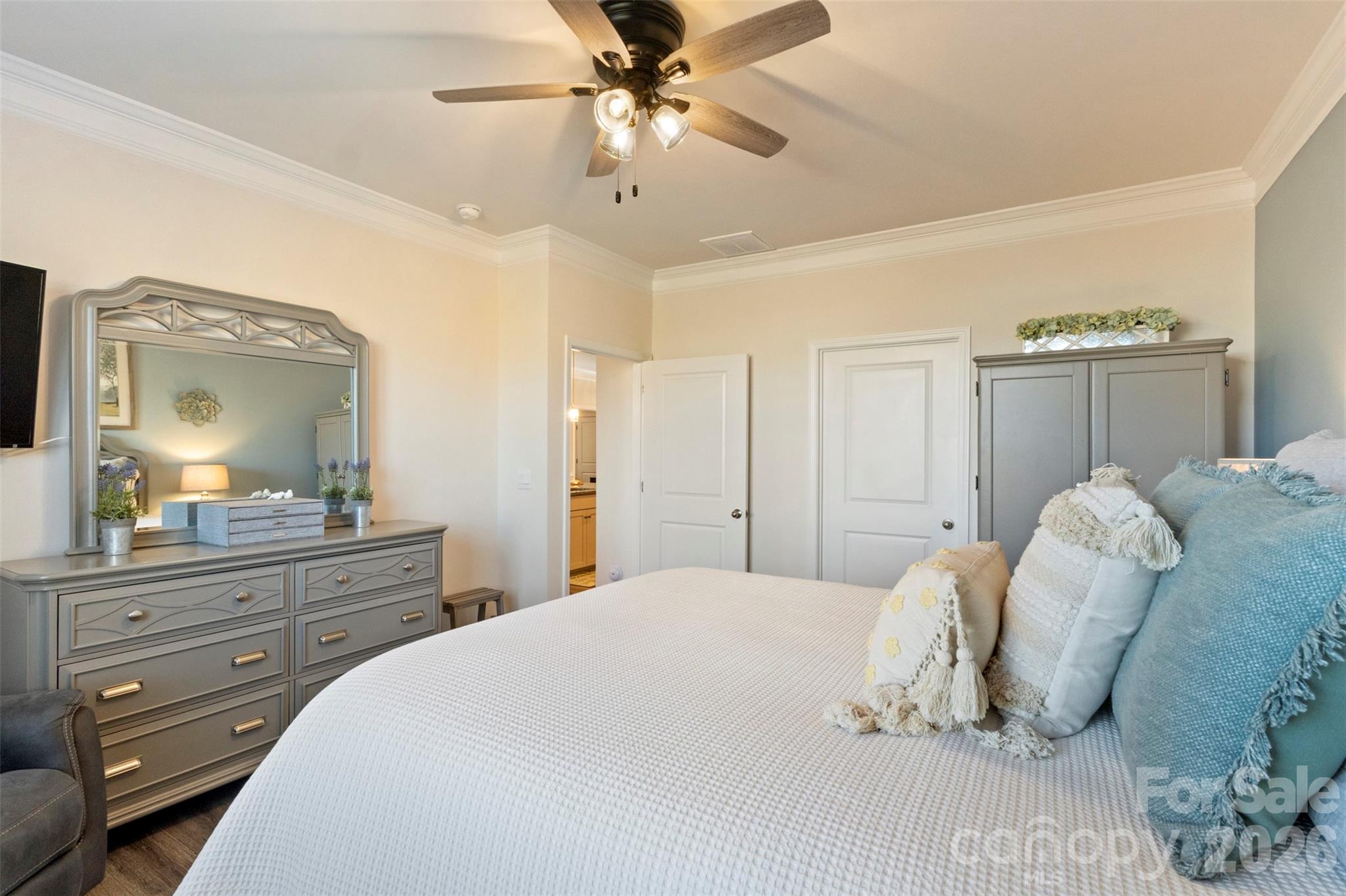4023 Gozzi Drive — Iron Station