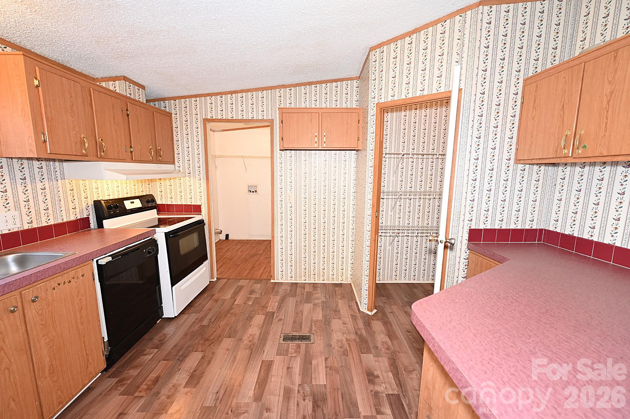 2835 Grace Hill Drive — Granite Falls