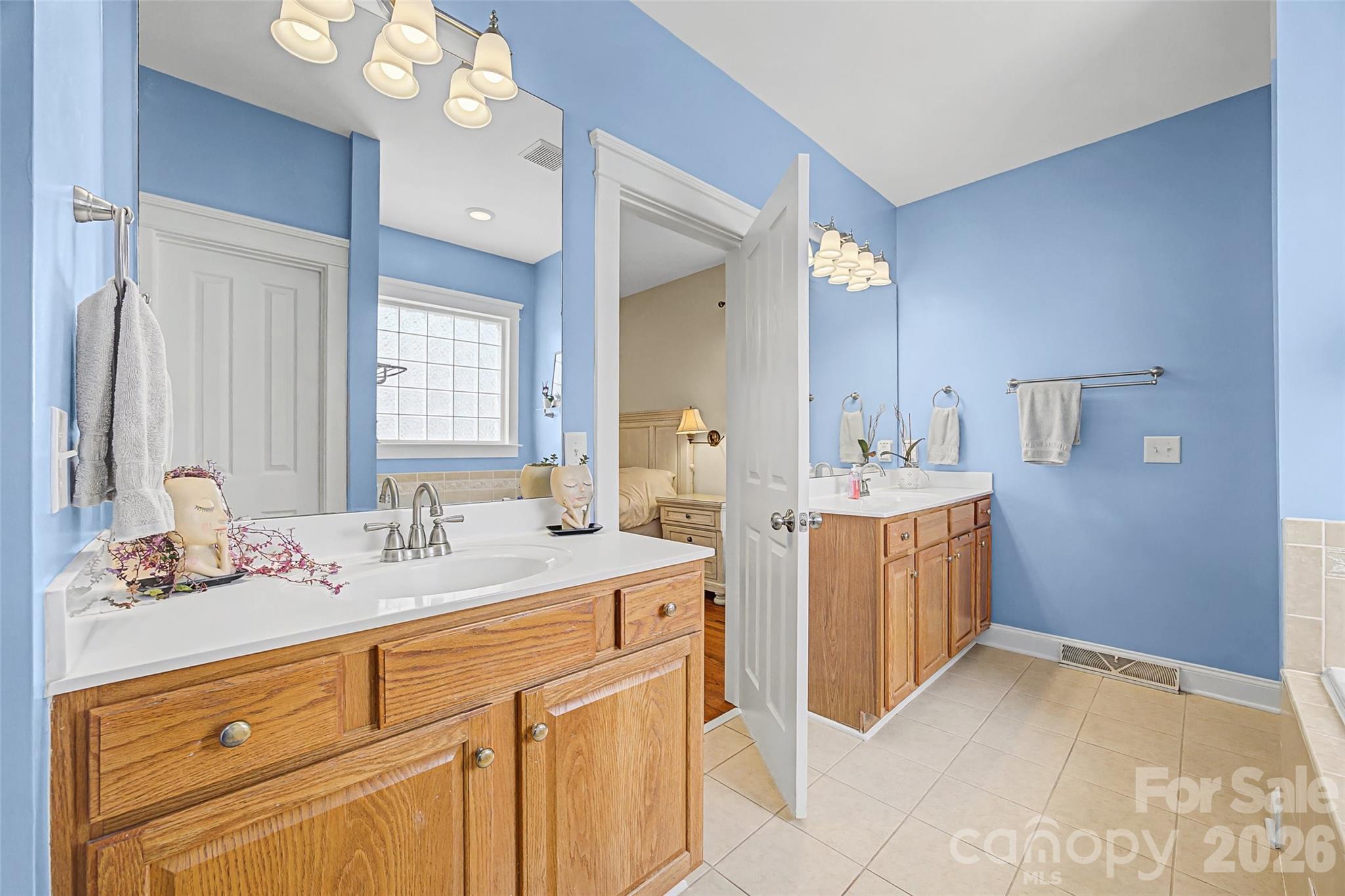 1044 Hunters Run Drive — Tega Cay