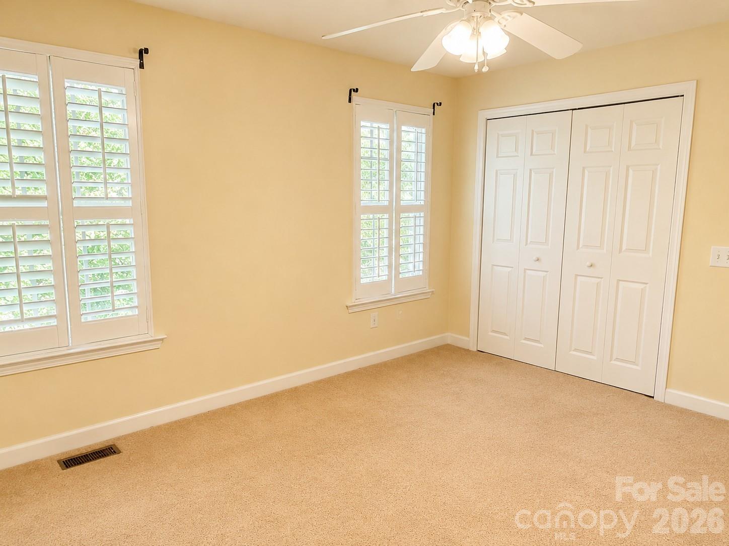 47 Victoria Park Drive — Hendersonville