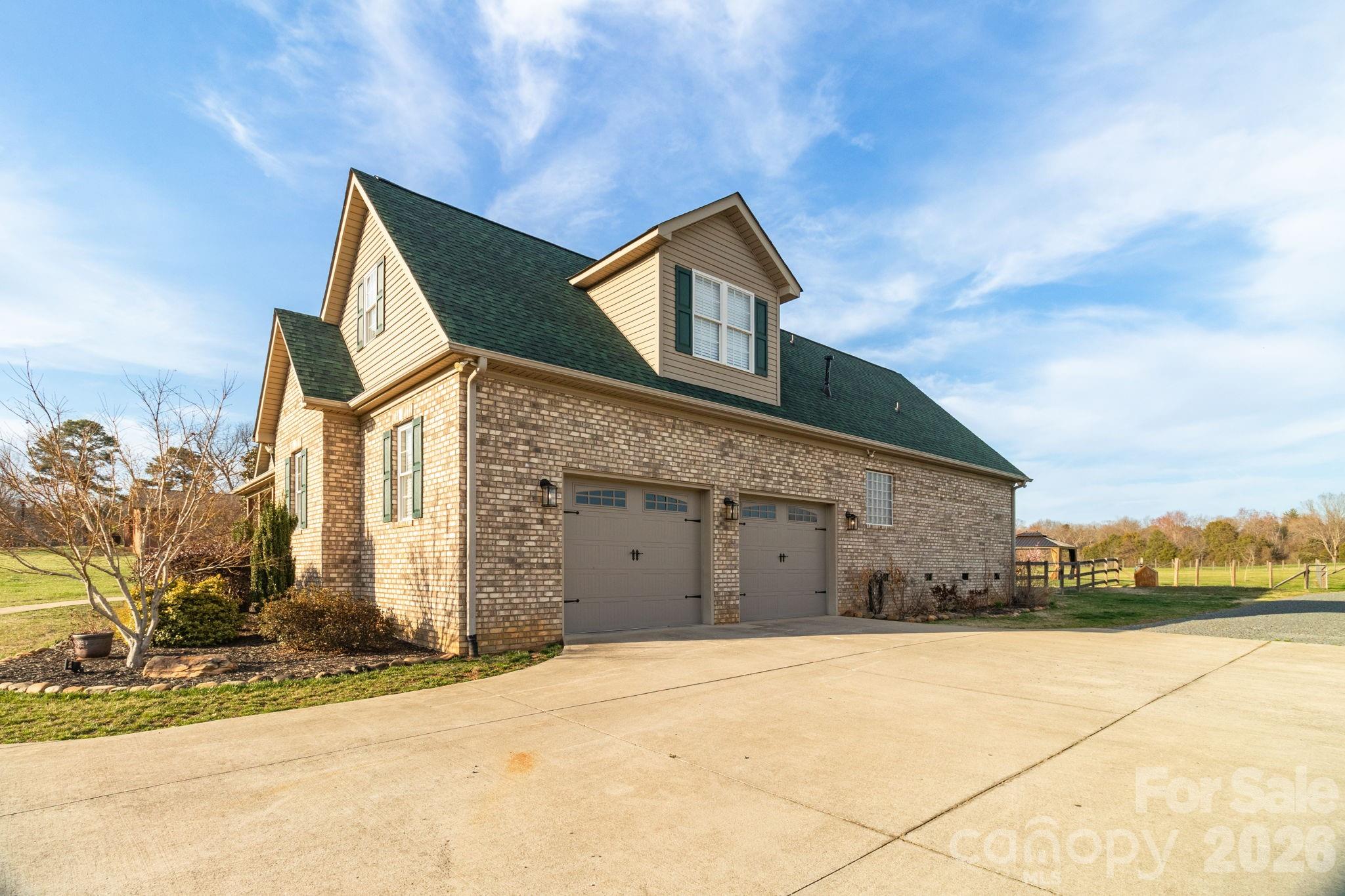 1545 Sides Road — Salisbury