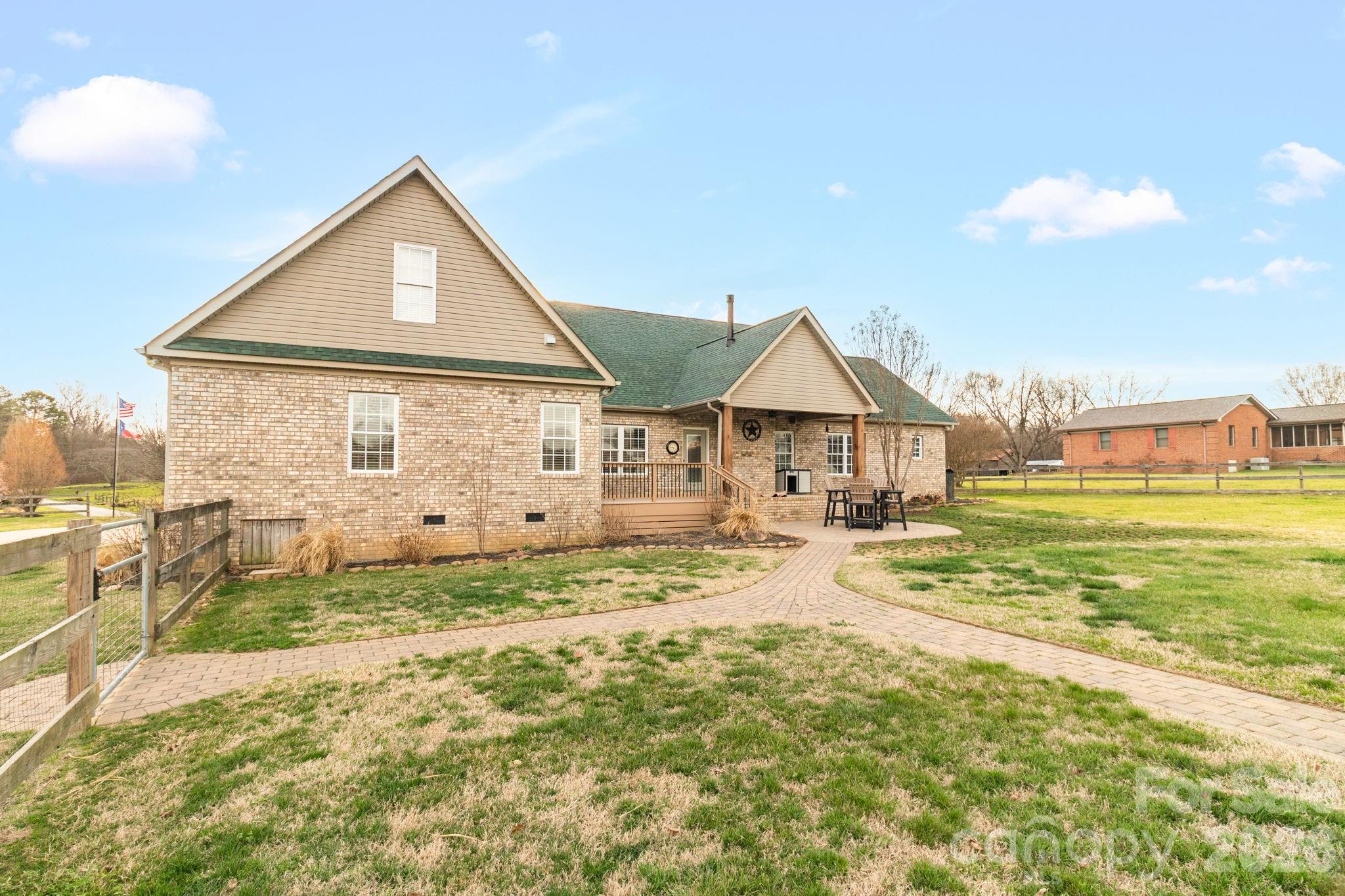 1545 Sides Road — Salisbury