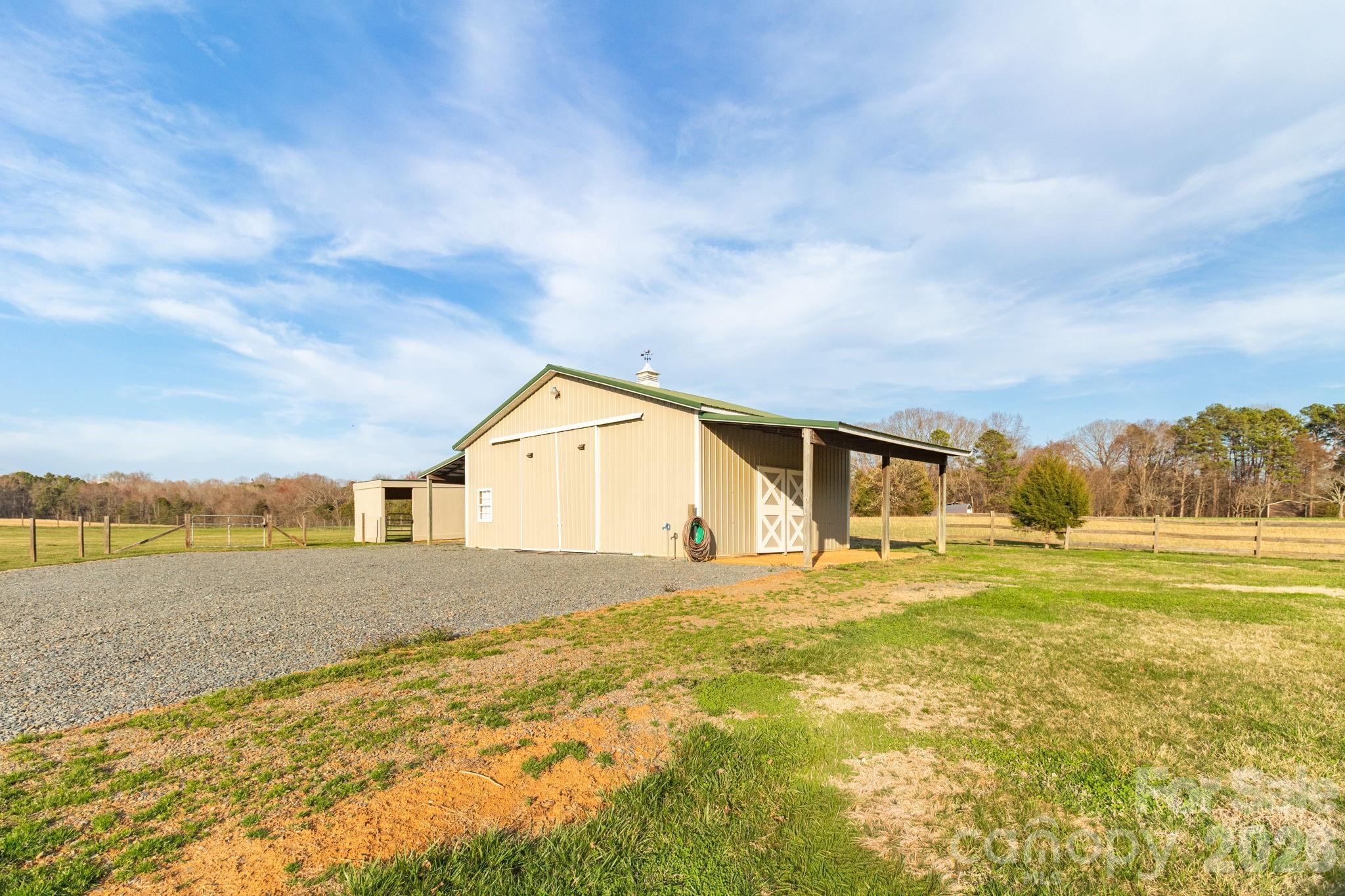 1545 Sides Road — Salisbury