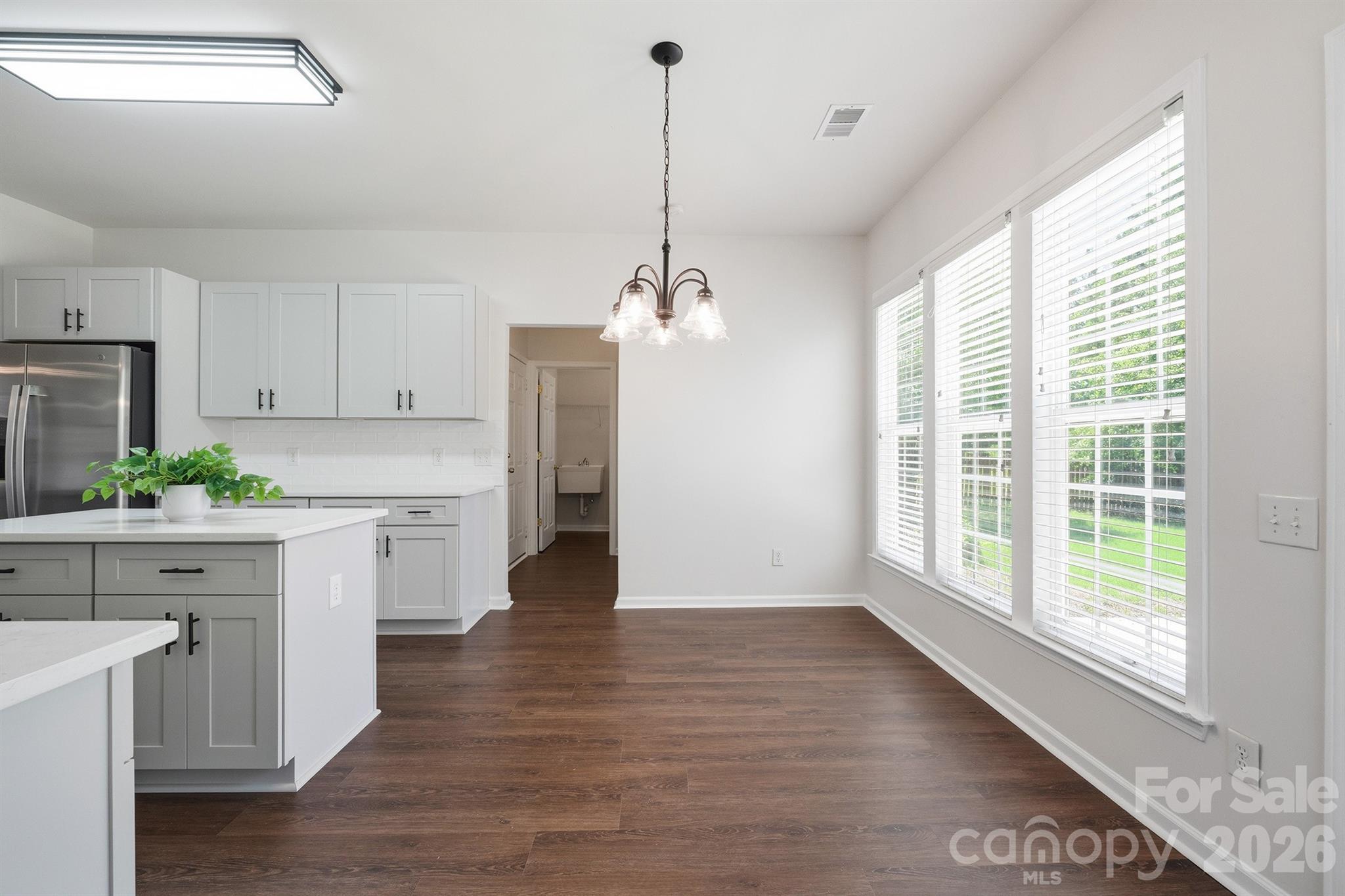 7633 Rathburn Lane — Charlotte