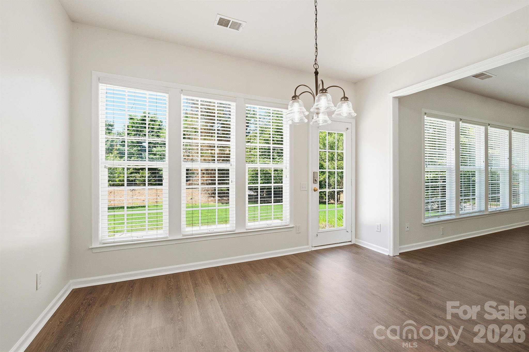 7633 Rathburn Lane — Charlotte