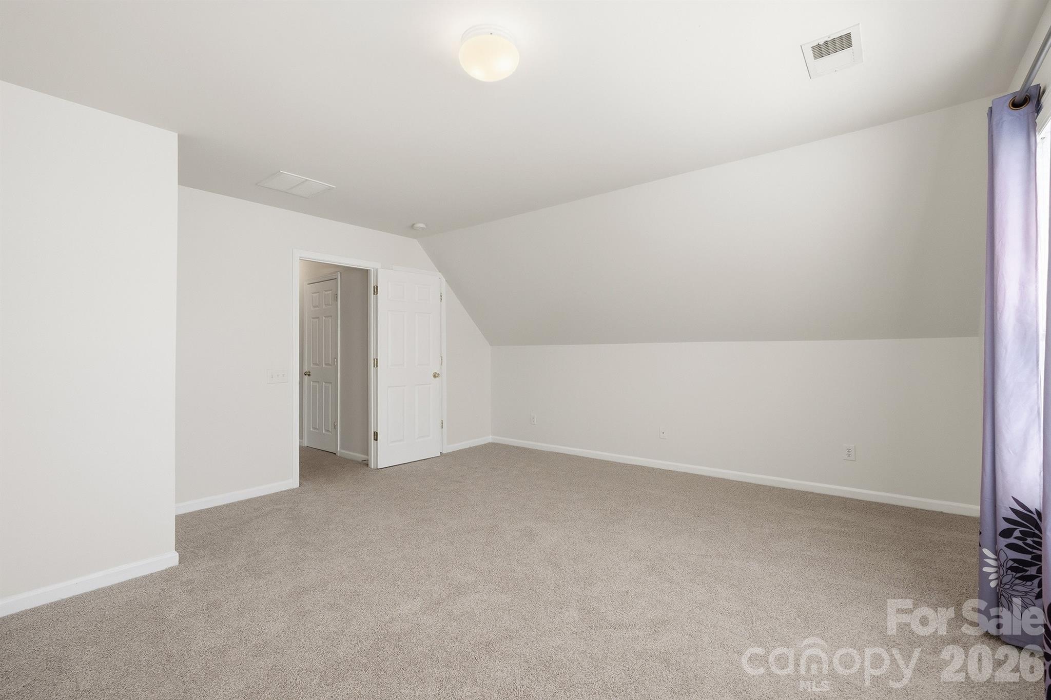 7633 Rathburn Lane — Charlotte