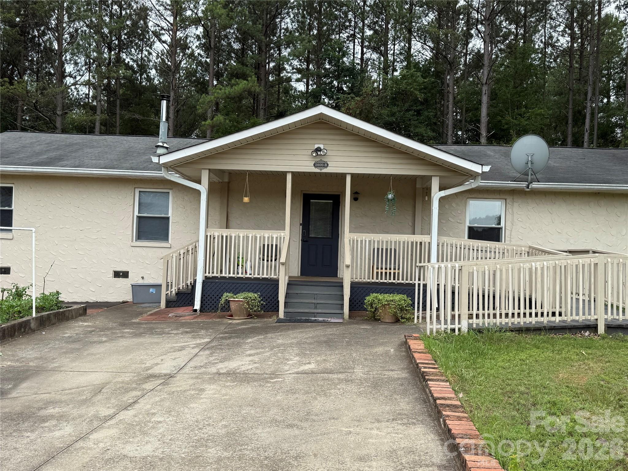2800 Coxe Road — Tryon