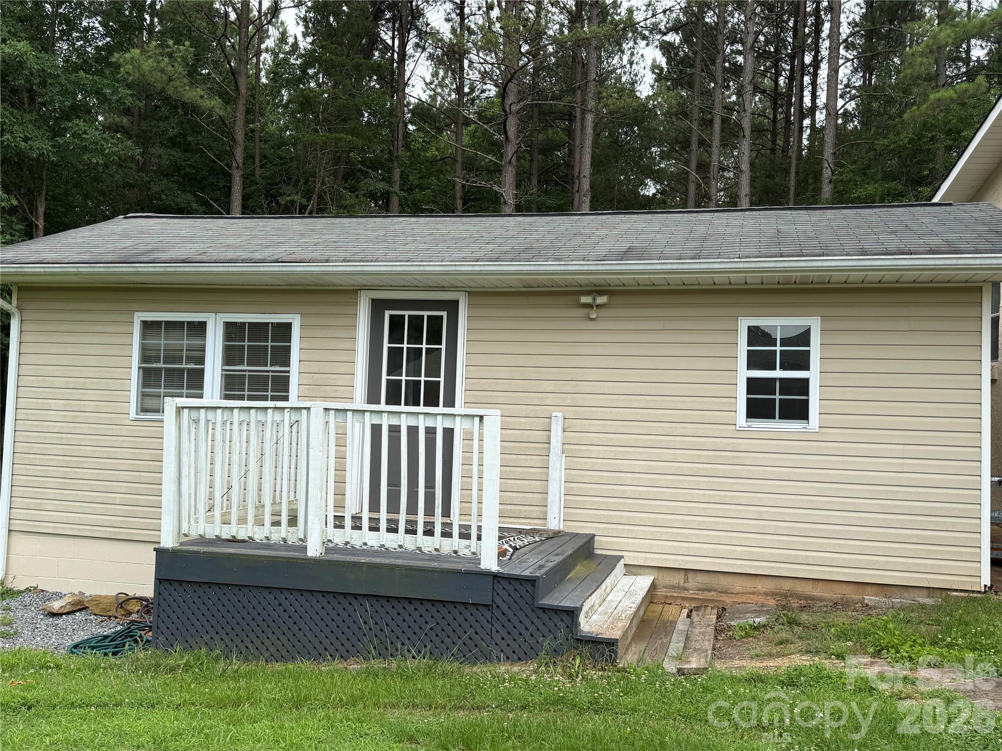 2800 Coxe Road — Tryon