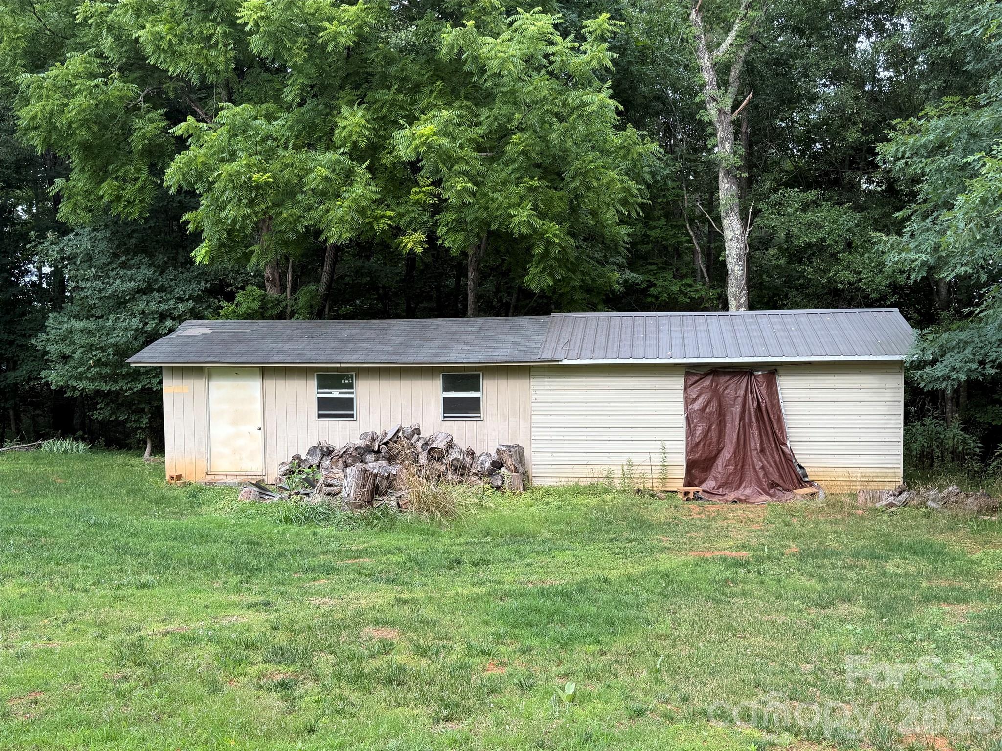 2800 Coxe Road — Tryon