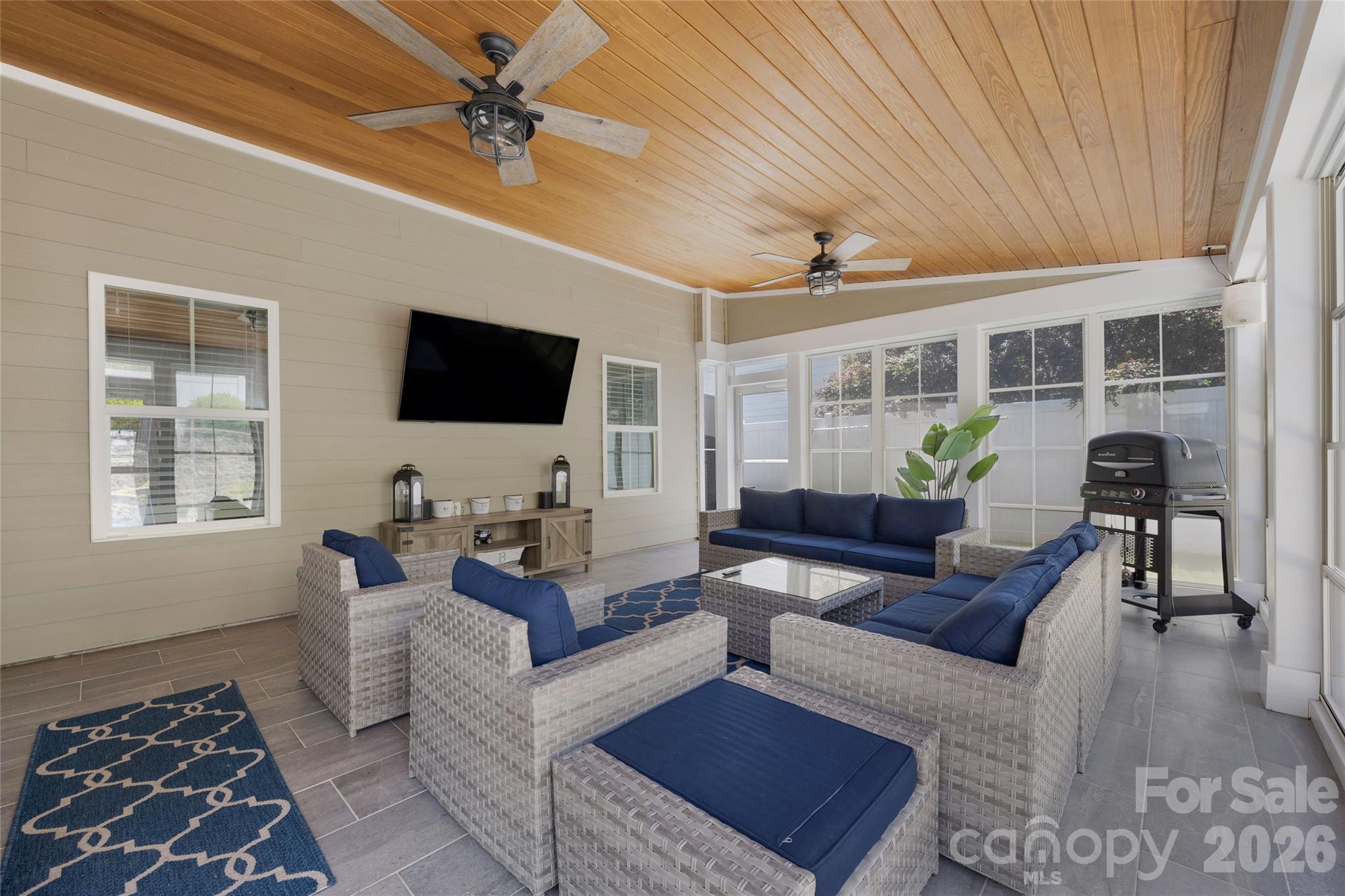 13302 Serenity Street — Huntersville