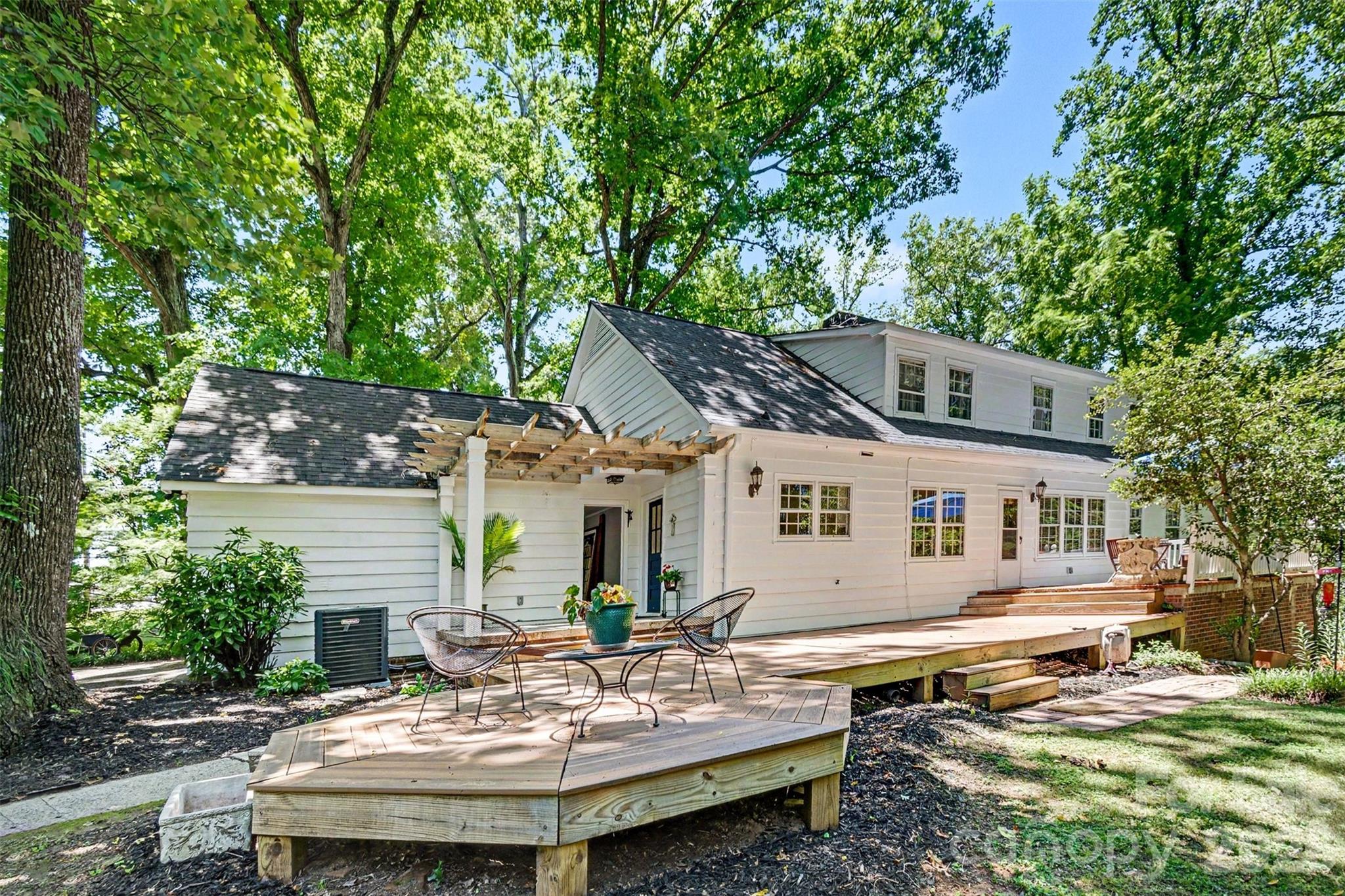 613 E Ridge Street — Kings Mountain