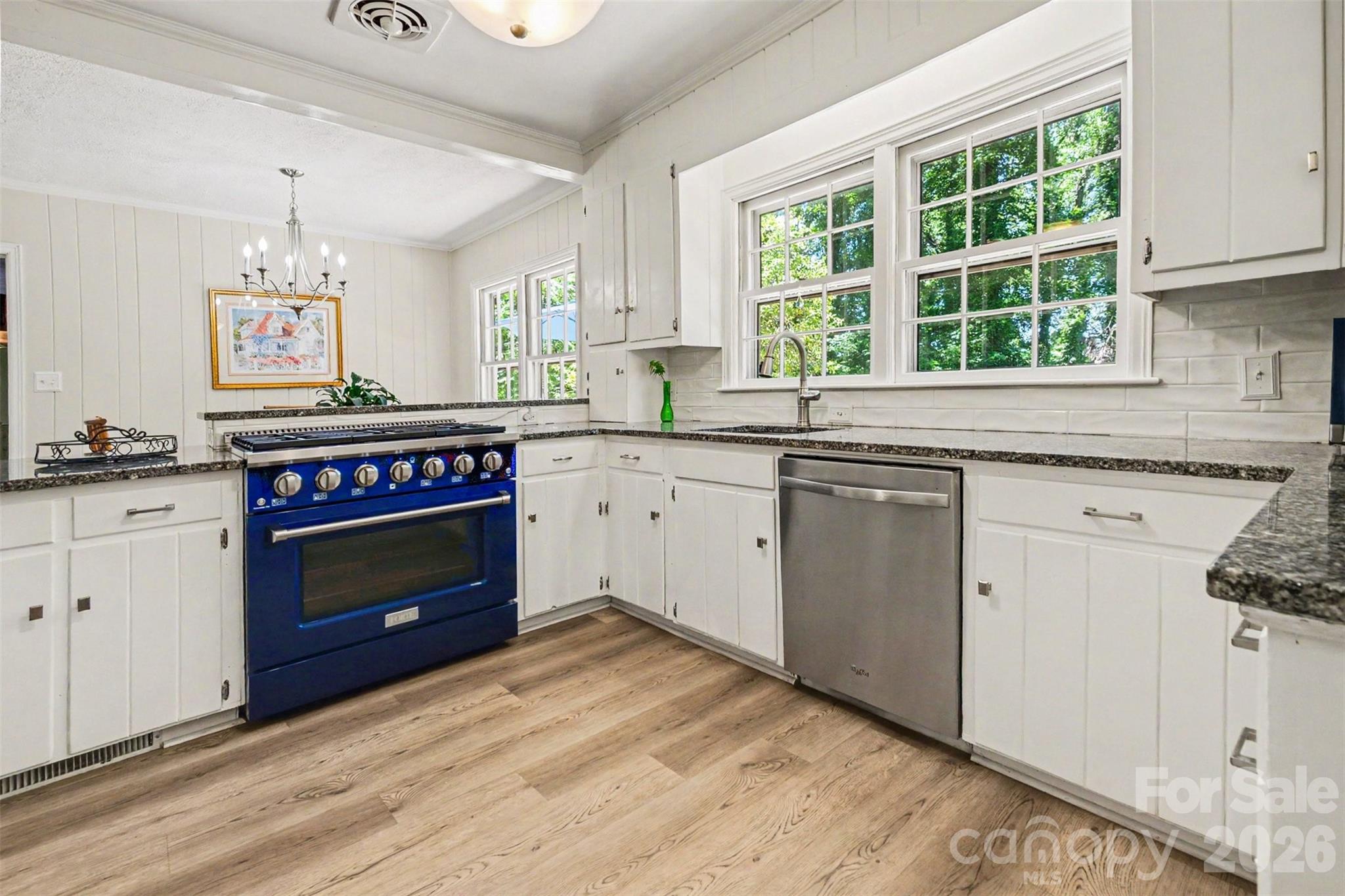 613 E Ridge Street — Kings Mountain