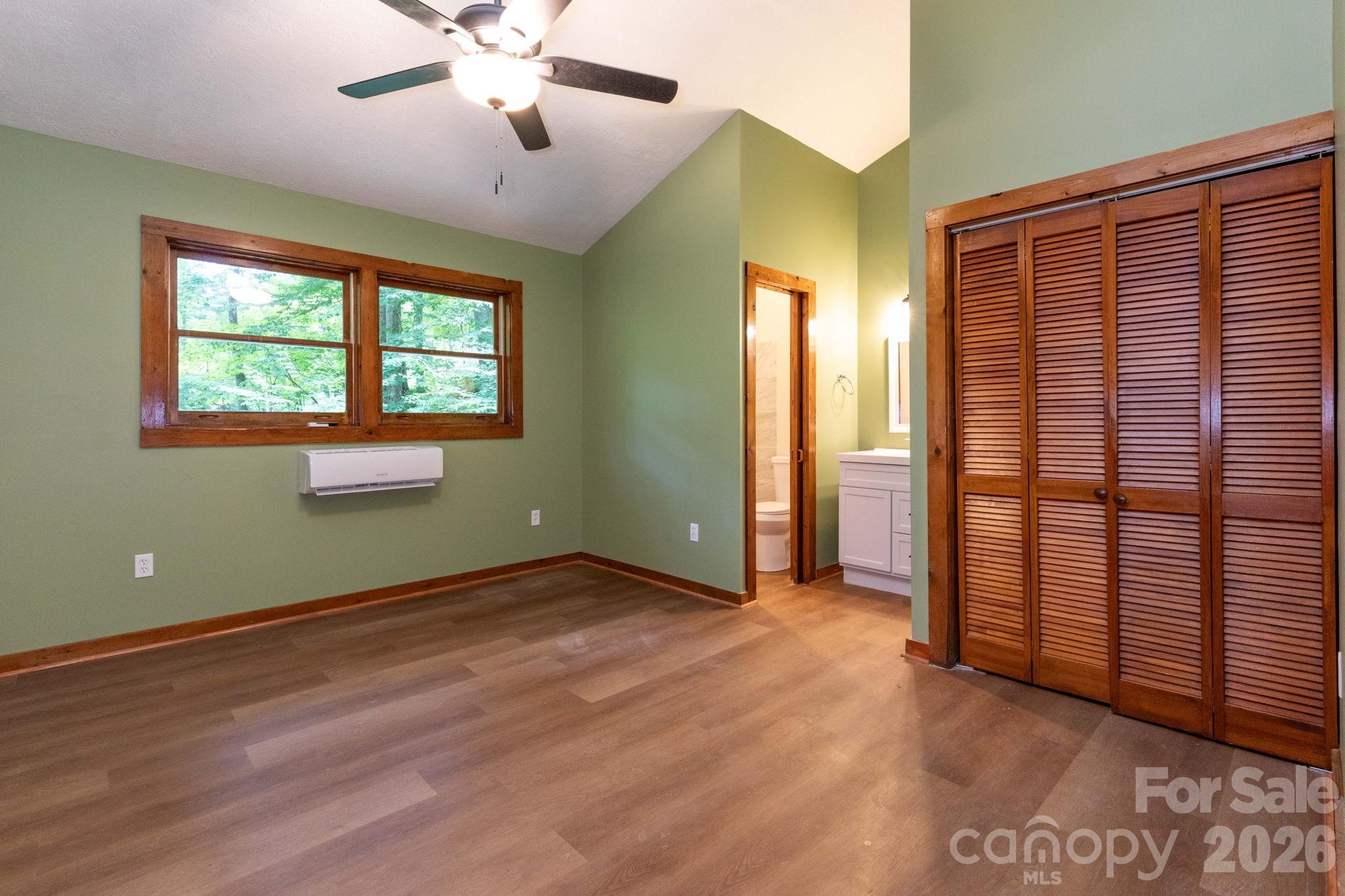 109 Narrow Way Road — Burnsville